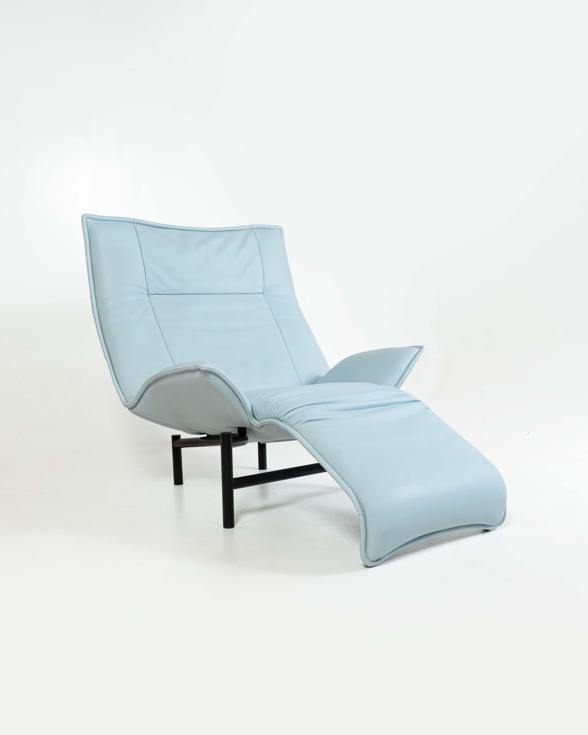 Vico Magistretti for Cassina Veranda Lounge Chair in Original Baby Blue Leather For Sale 1