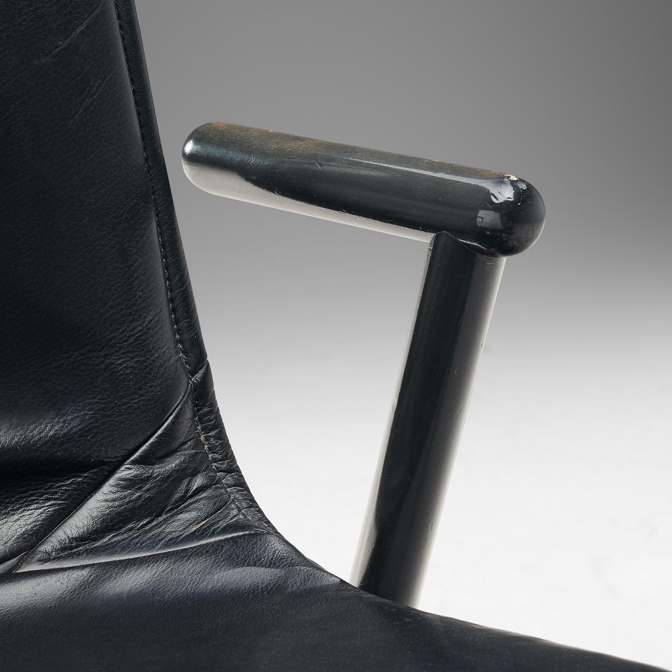 Vico Magistretti for Cassina 'Villabianca' Armchair in Black Leather In Good Condition For Sale In Waalwijk, NL