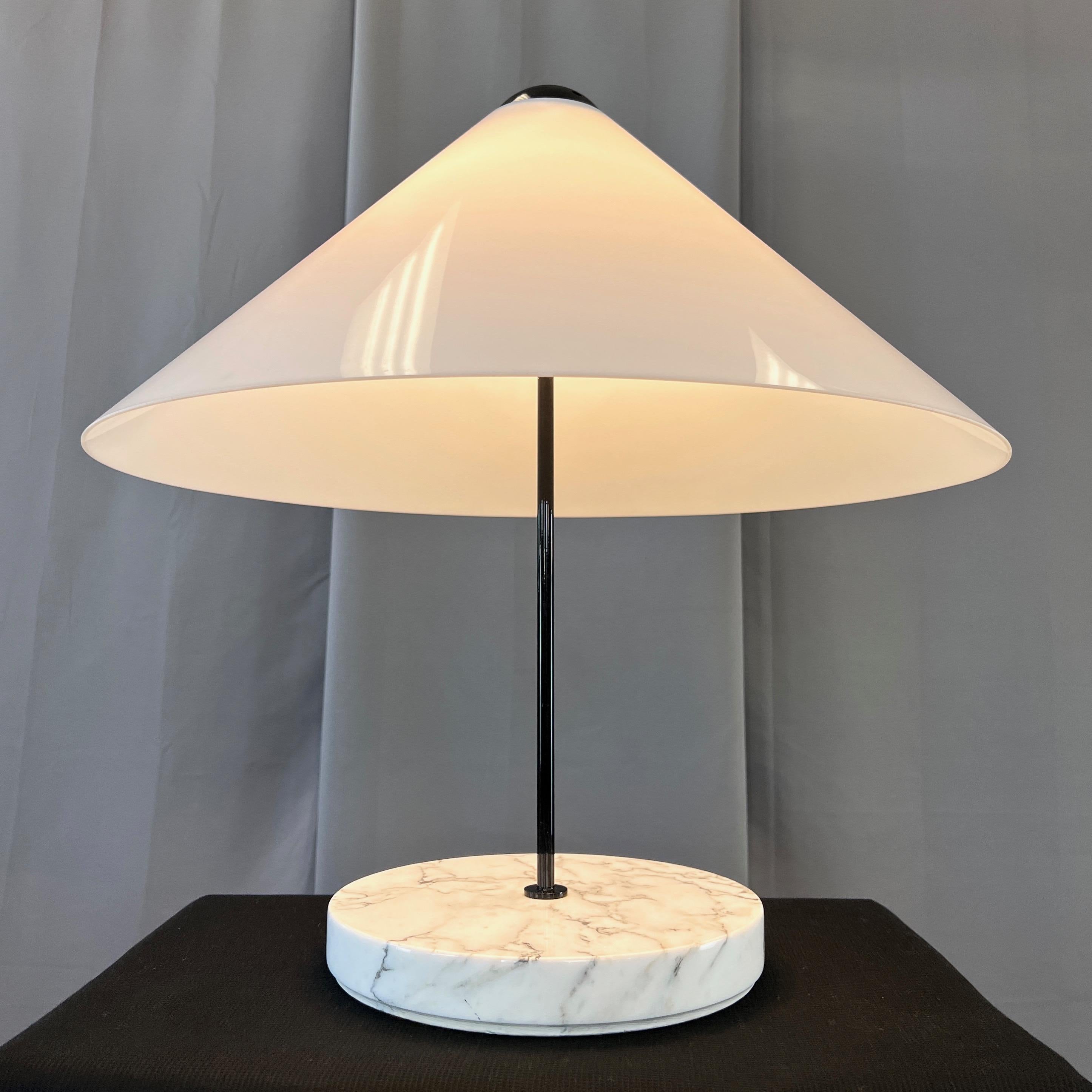 Vico Magistretti for Oluce Snow Table Lamp, 1973 For Sale 7