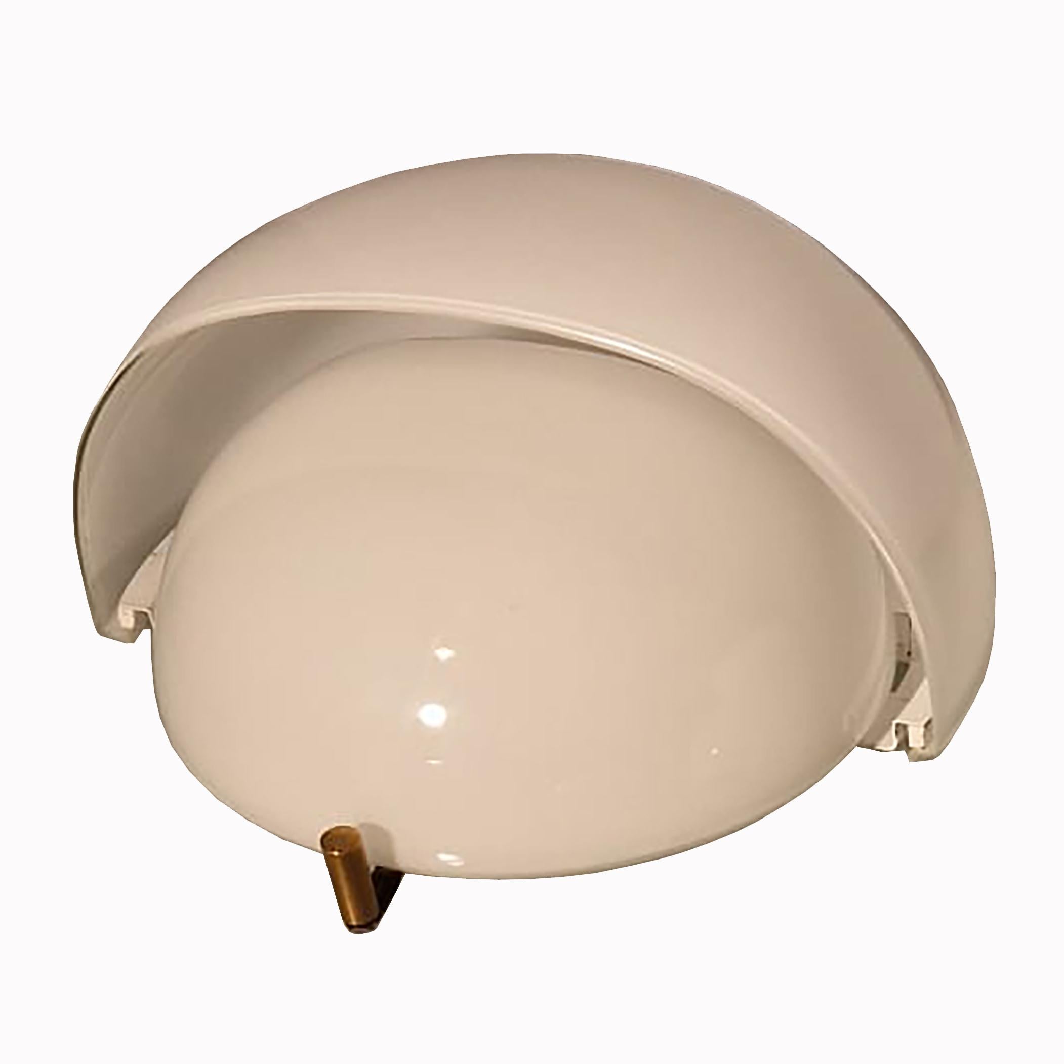 Vico Magistretti, Grande Mania, Un aplique de pared, Artemide, 1964 Moderno de mediados de siglo en venta