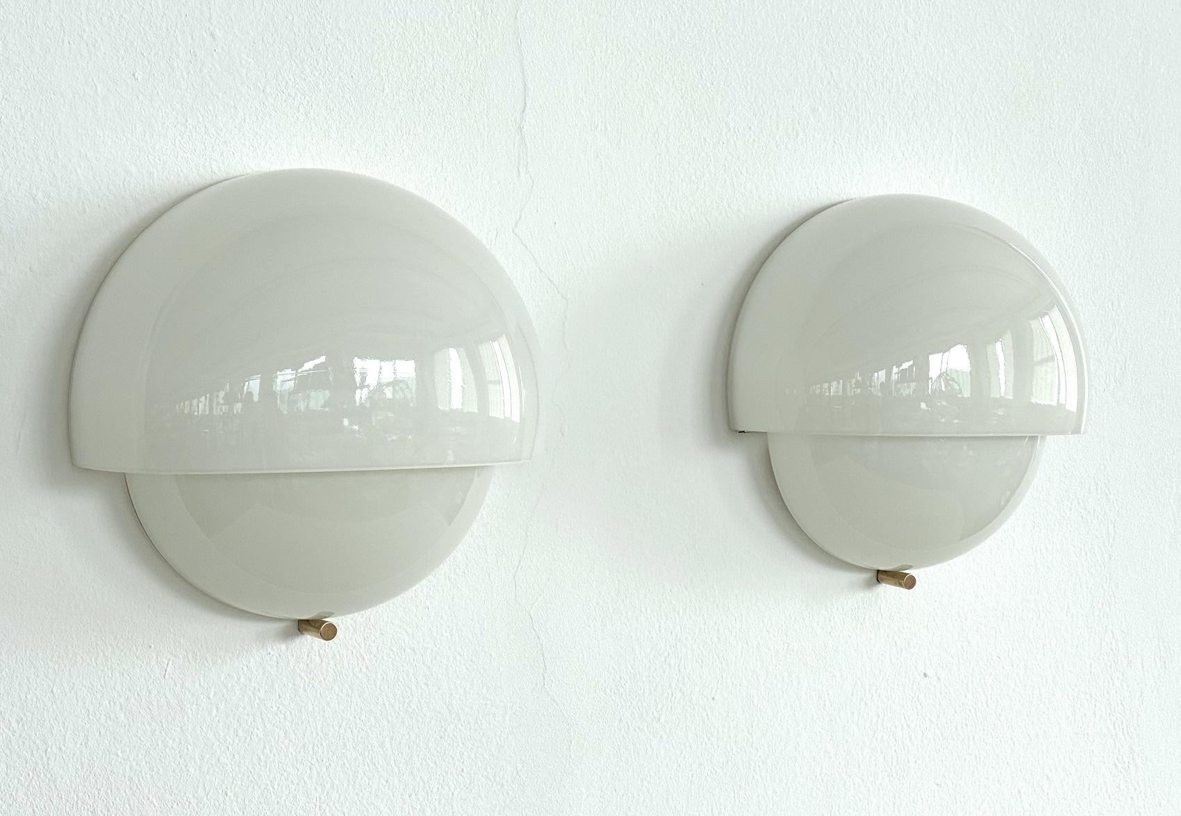 Vico Magistretti 'Grande Mania' Italian Wall Sconces for Artemide, 1963 For Sale 7