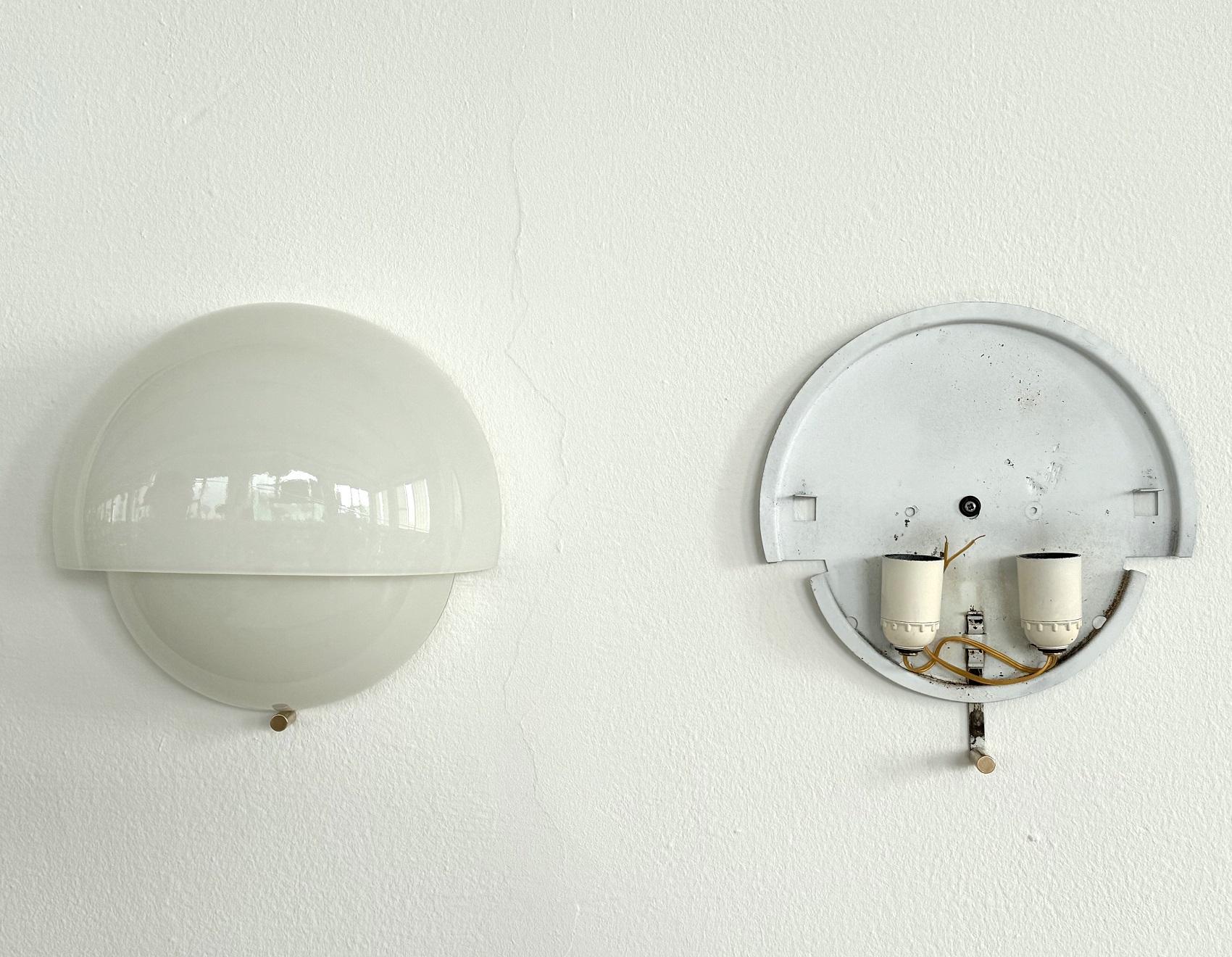 Vico Magistretti 'Grande Mania' Italian Wall Sconces for Artemide, 1963 For Sale 10