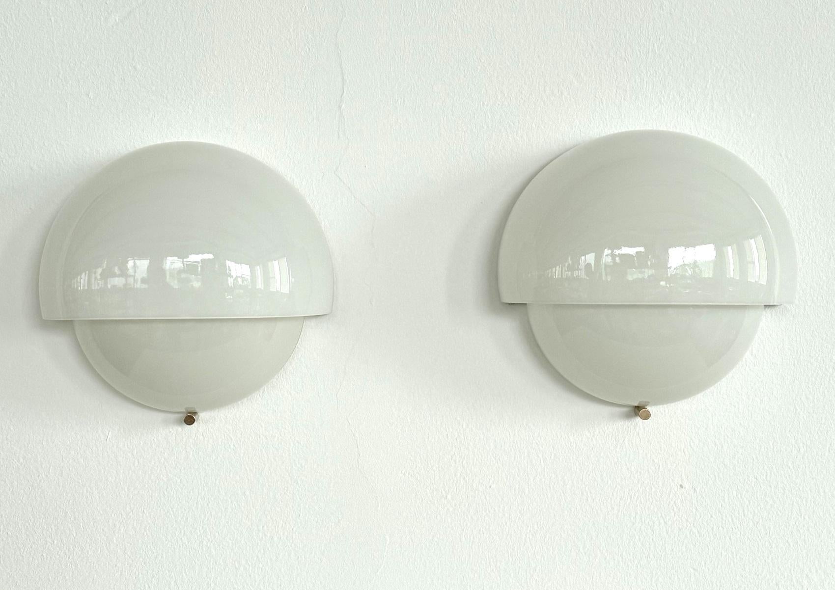 Vico Magistretti 'Grande Mania' Italian Wall Sconces for Artemide, 1963 For Sale 11