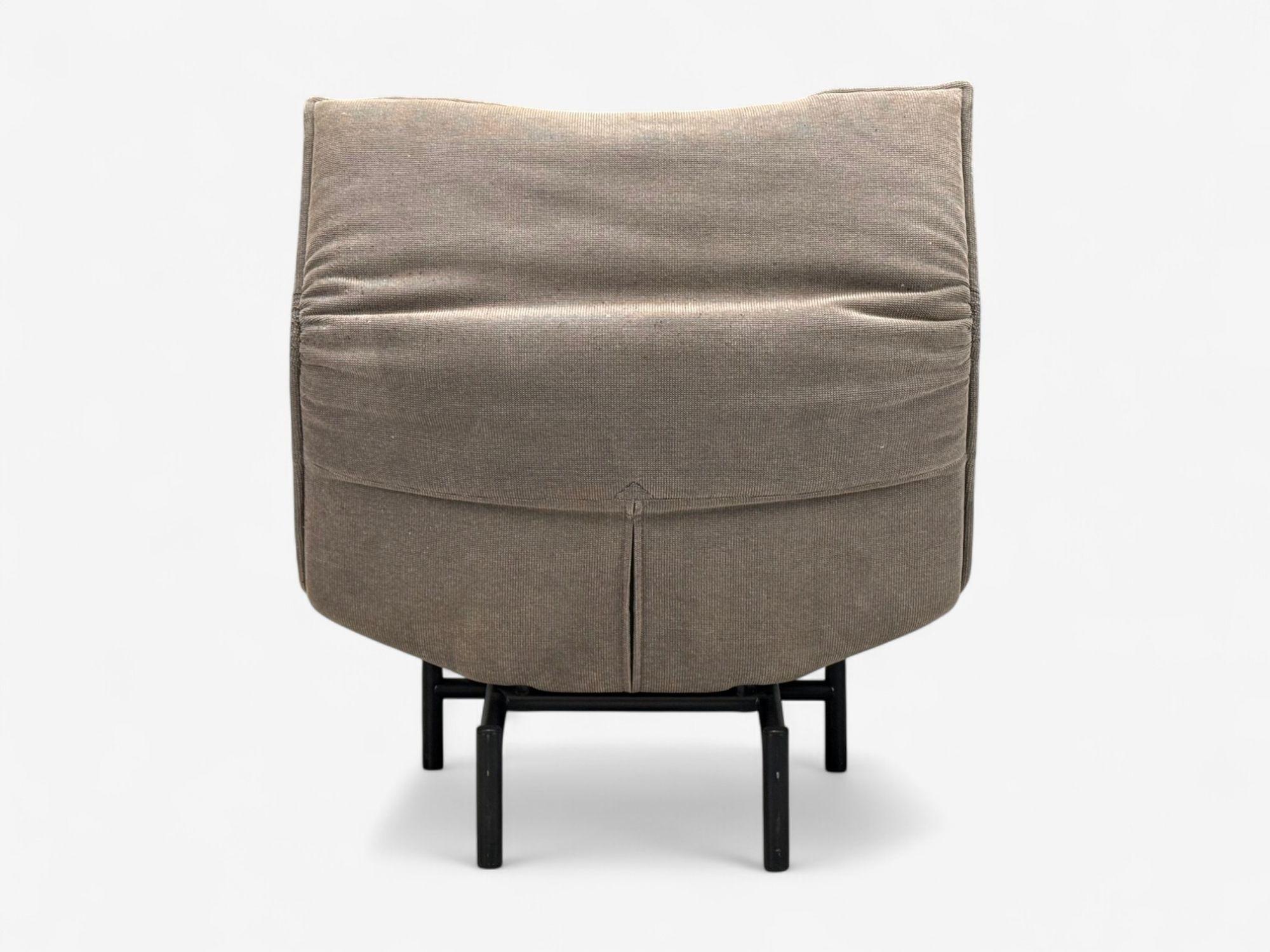 Vico Magistretti, modernité italienne, tissu, métal, chaise longue Veranda, années 1980 en vente 5