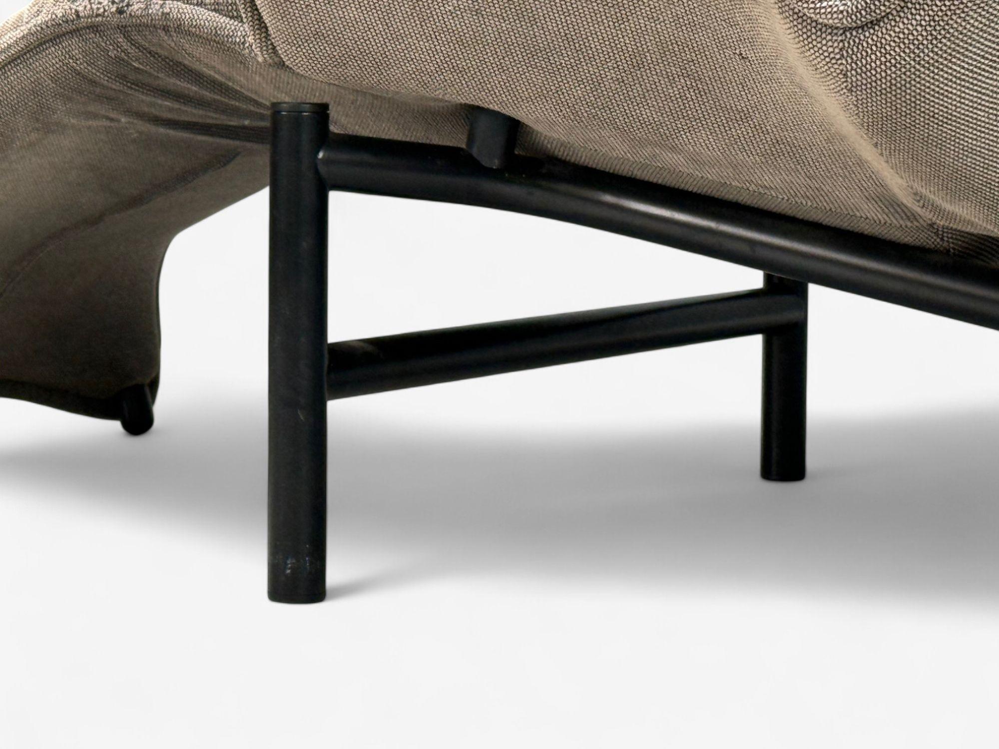 Vico Magistretti, modernité italienne, tissu, métal, chaise longue Veranda, années 1980 en vente 7