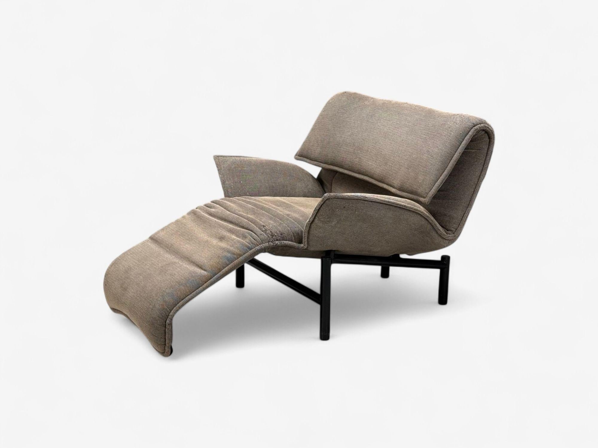 Vico Magistretti, modernité italienne, tissu, métal, chaise longue Veranda, années 1980 Bon état - En vente à Manhasset, NY