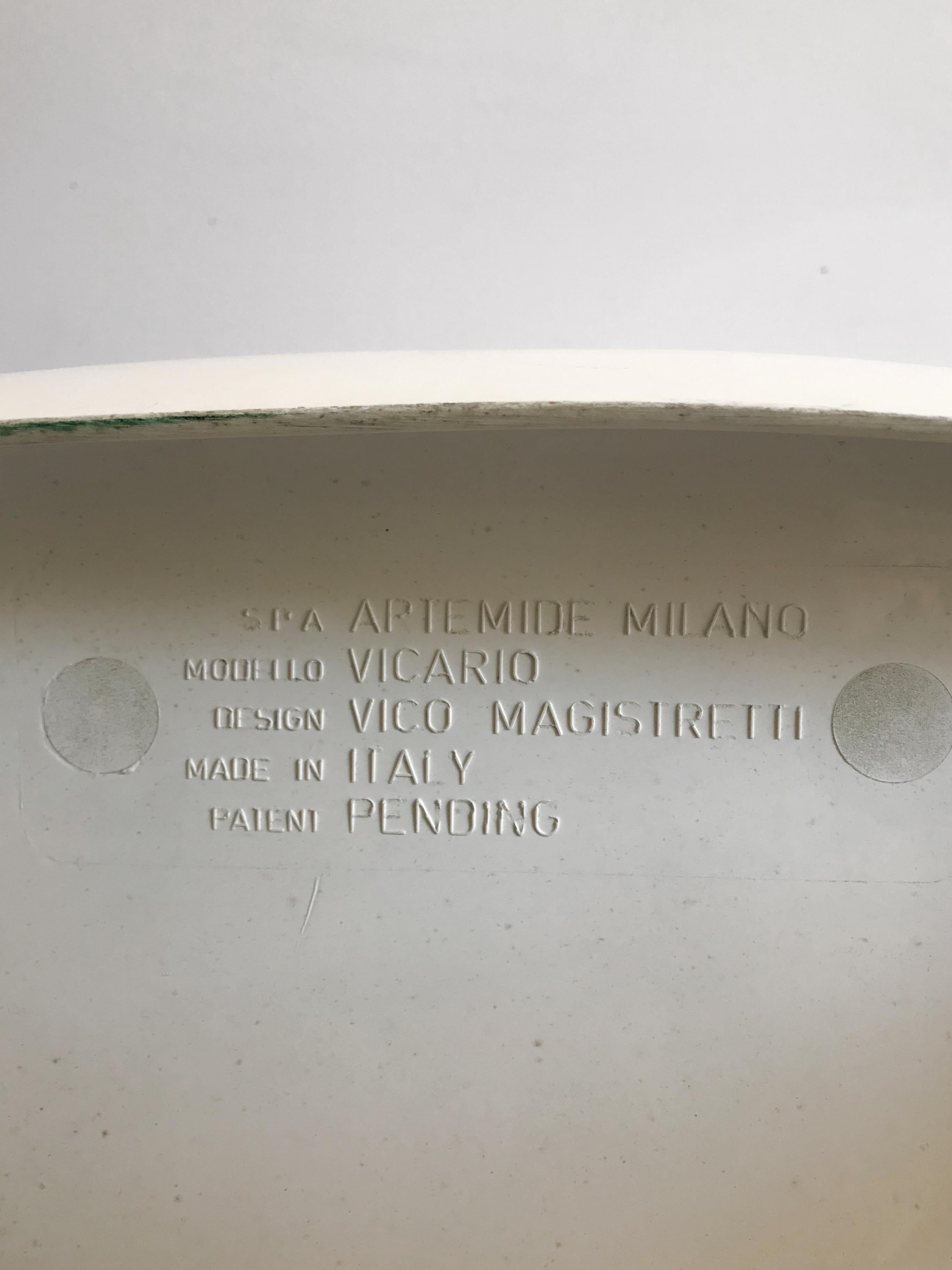 Vico Magistretti Italian Plastic Vicario Model Armchair for Artemide, 1970s 4
