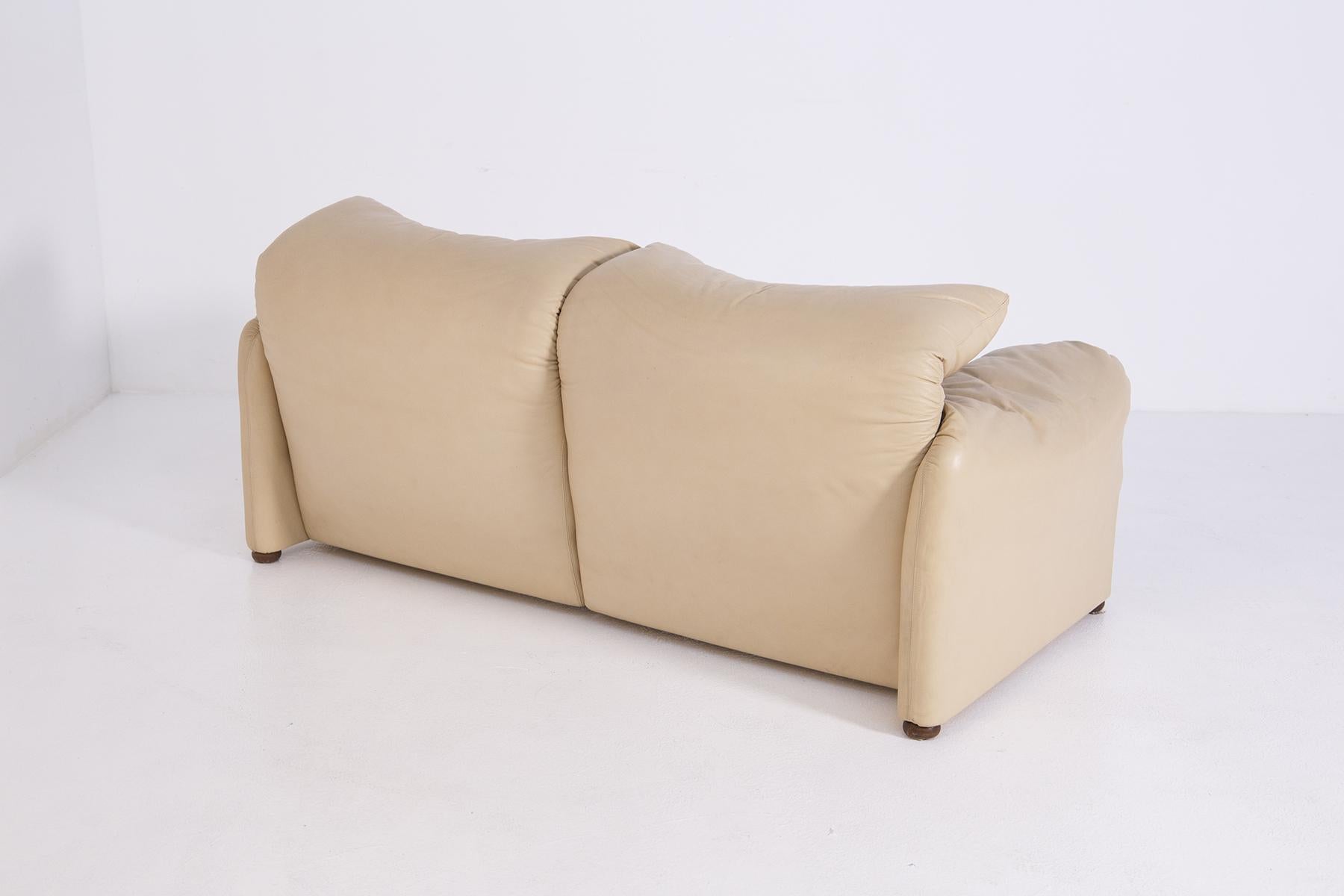 Late 20th Century Vico Magistretti Italian Sofa in Leather for Cassina, First Edition