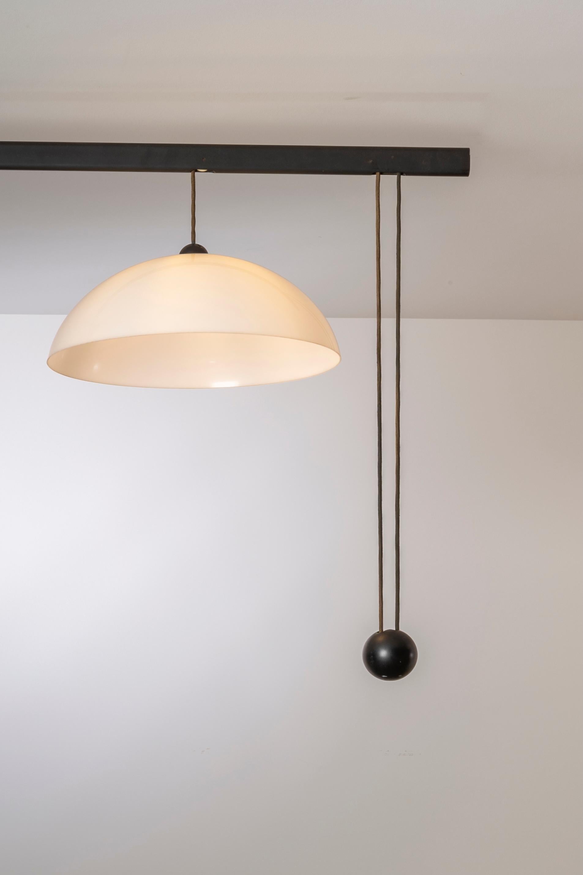 Fine XX secolo Vico Magistretti, “L’Impiccato” ceiling lamp for Artemide, Italy, 1972 in vendita