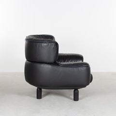 Gianfranco Frattini Bull lounge chair in black leather for Cassina, Italy