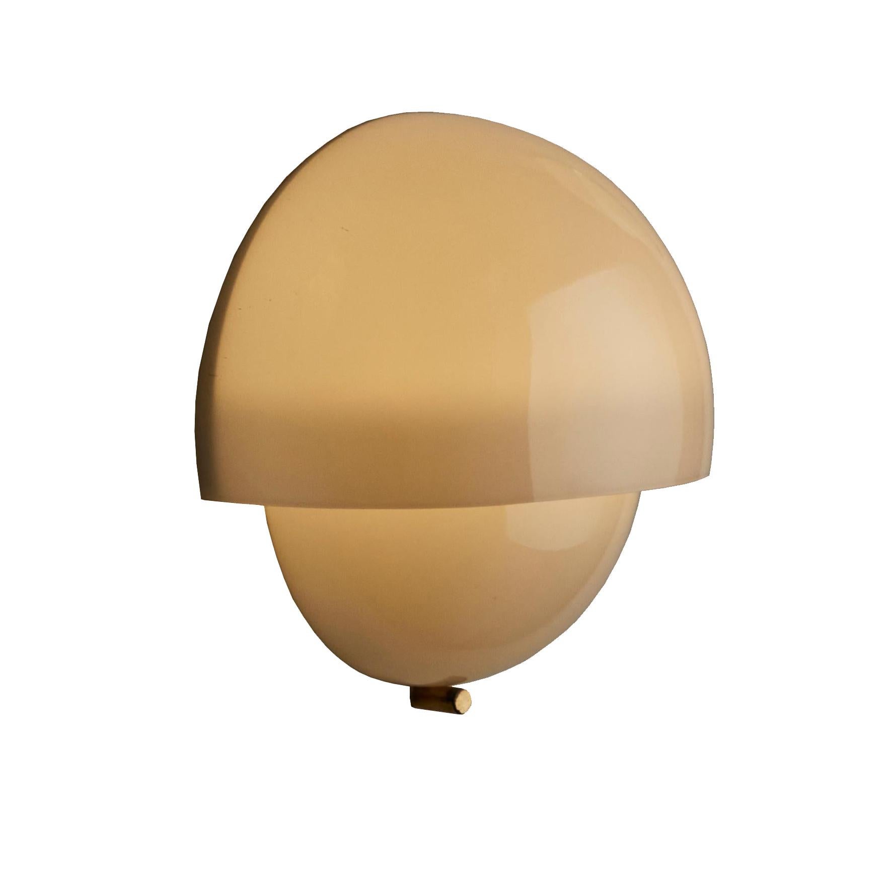 Vico Magistretti, Manía, Un par de apliques de pared, Artemide, 1964 Moderno de mediados de siglo en venta