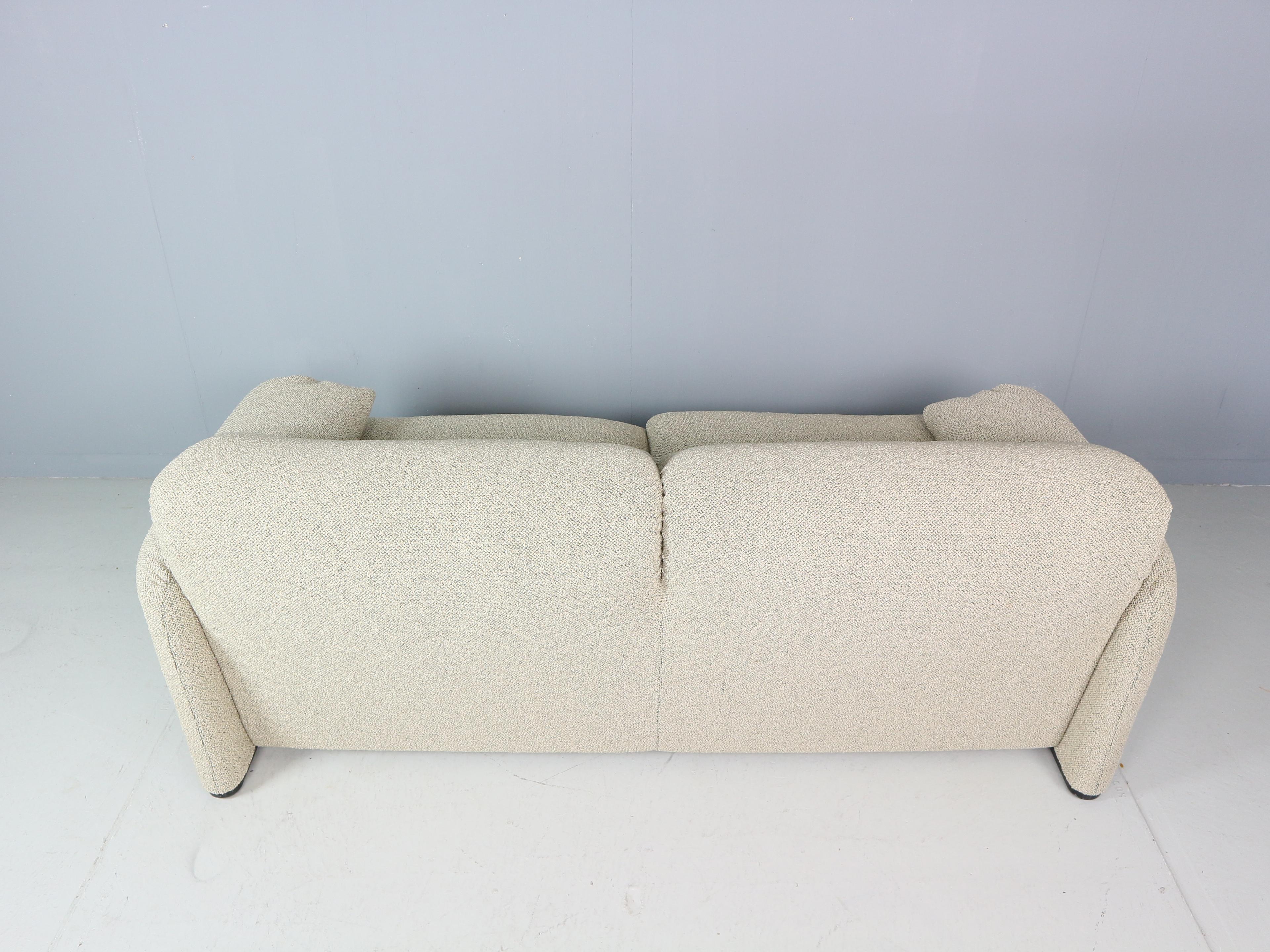 Vico Magistretti „Maralunga“ 2- und ein halbsitziges, neu gepolstertes Sofa für Cassina im Angebot 7