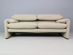 Vico Magistretti "Maralunga" 2 and a half-seater re-upholstered sofa For Cassina