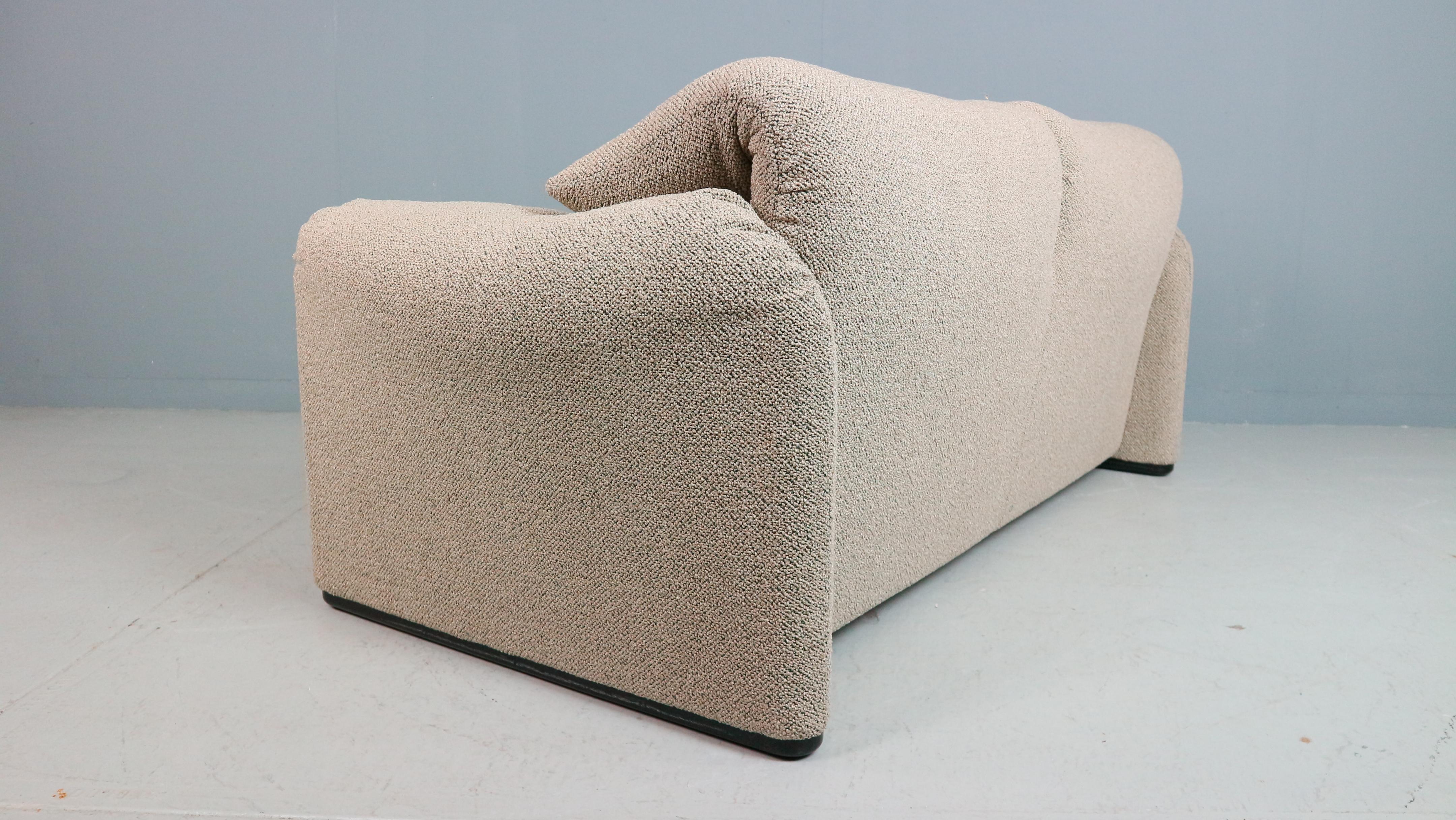 Vico Magistretti „Maralunga“ 2-Sitzer-Sofa mit Neupolsterung für Cassina im Angebot 3