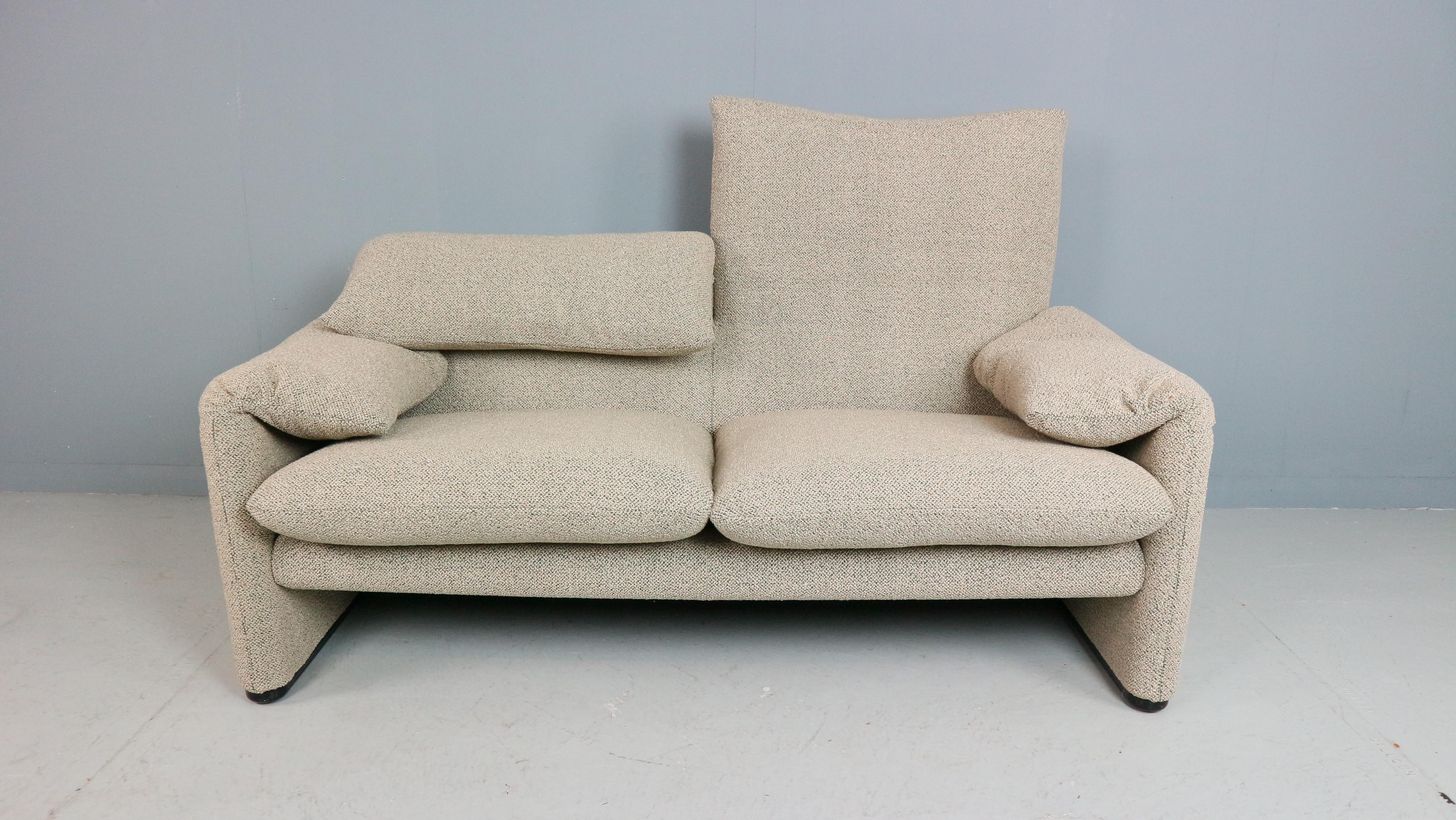 Vico Magistretti „Maralunga“ 2-Sitzer-Sofa mit Neupolsterung für Cassina im Angebot 1