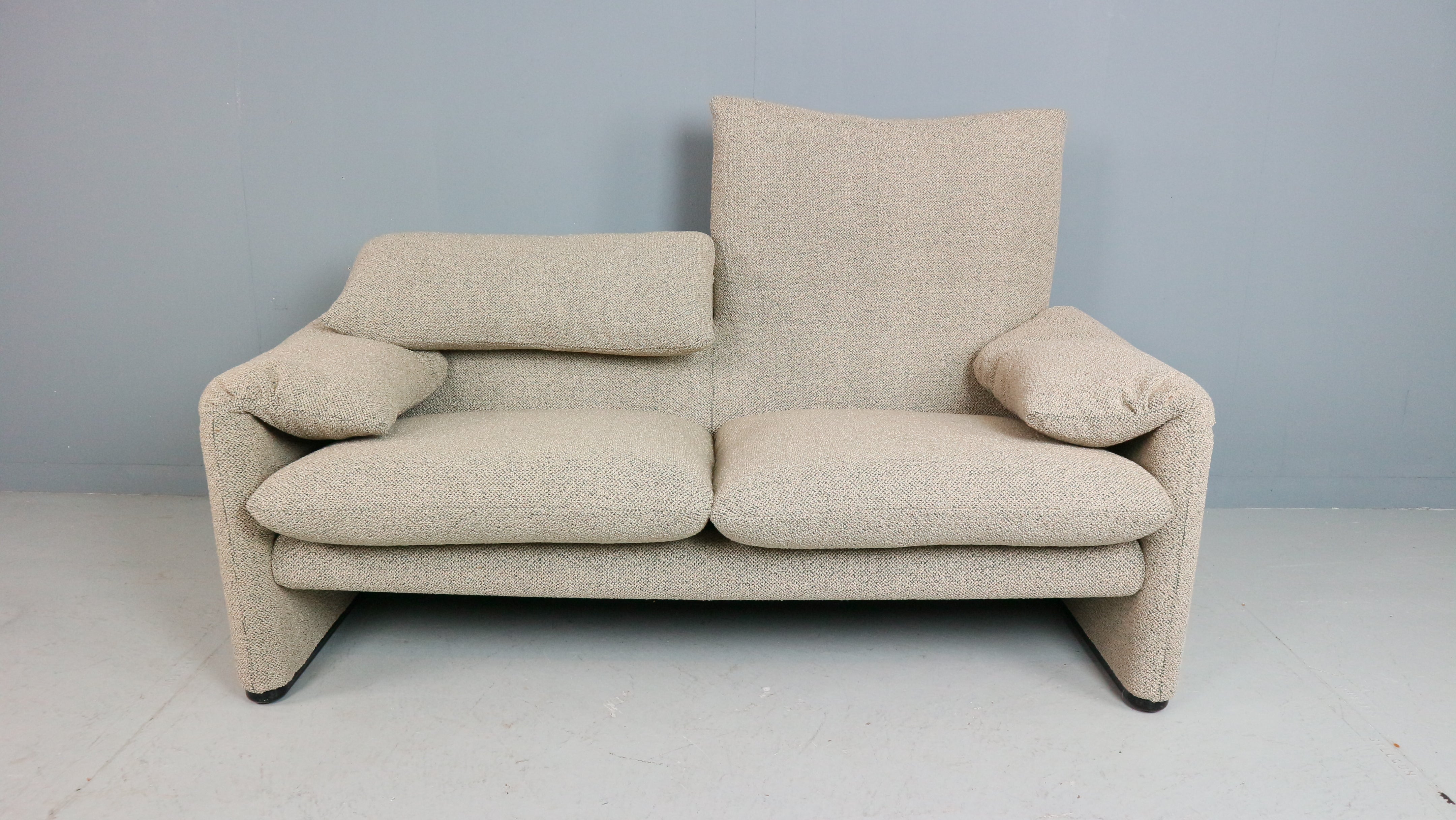 Vico Magistretti „Maralunga“ 2-Sitzer-Sofa mit Neupolsterung für Cassina