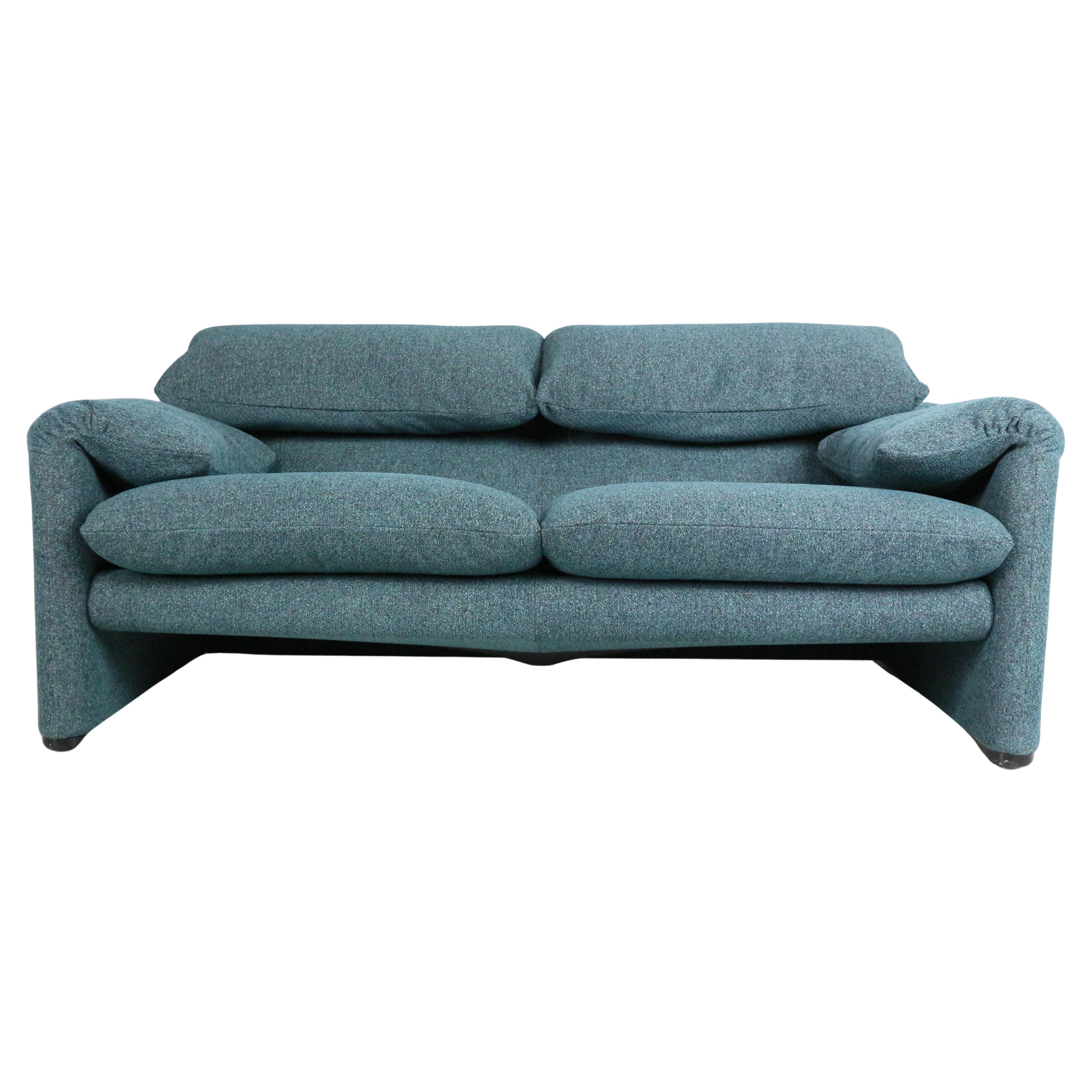 Vico Magistretti "Maralunga" 2-seater re-upholstered sofa For Cassina