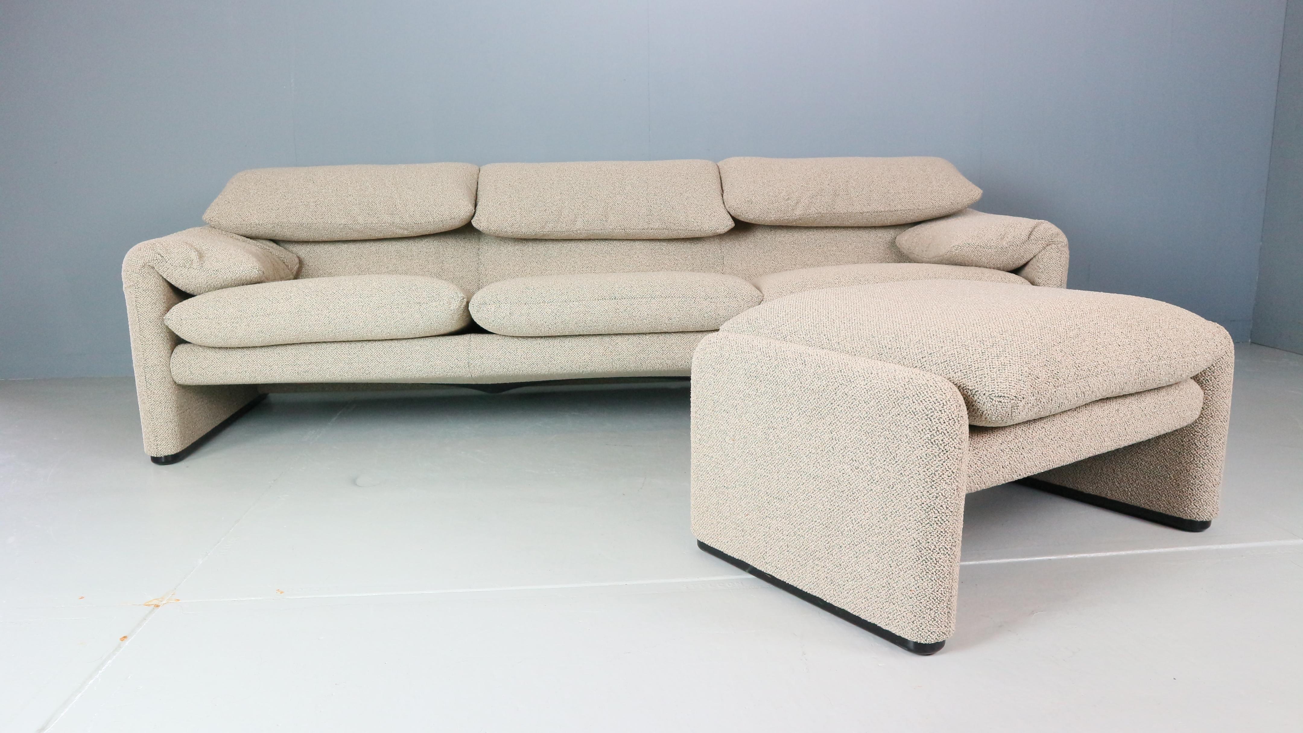 Vico Magistretti „Maralunga“ 3-Sitzer und Fußhocker neu gepolstert für Cassina im Angebot 3