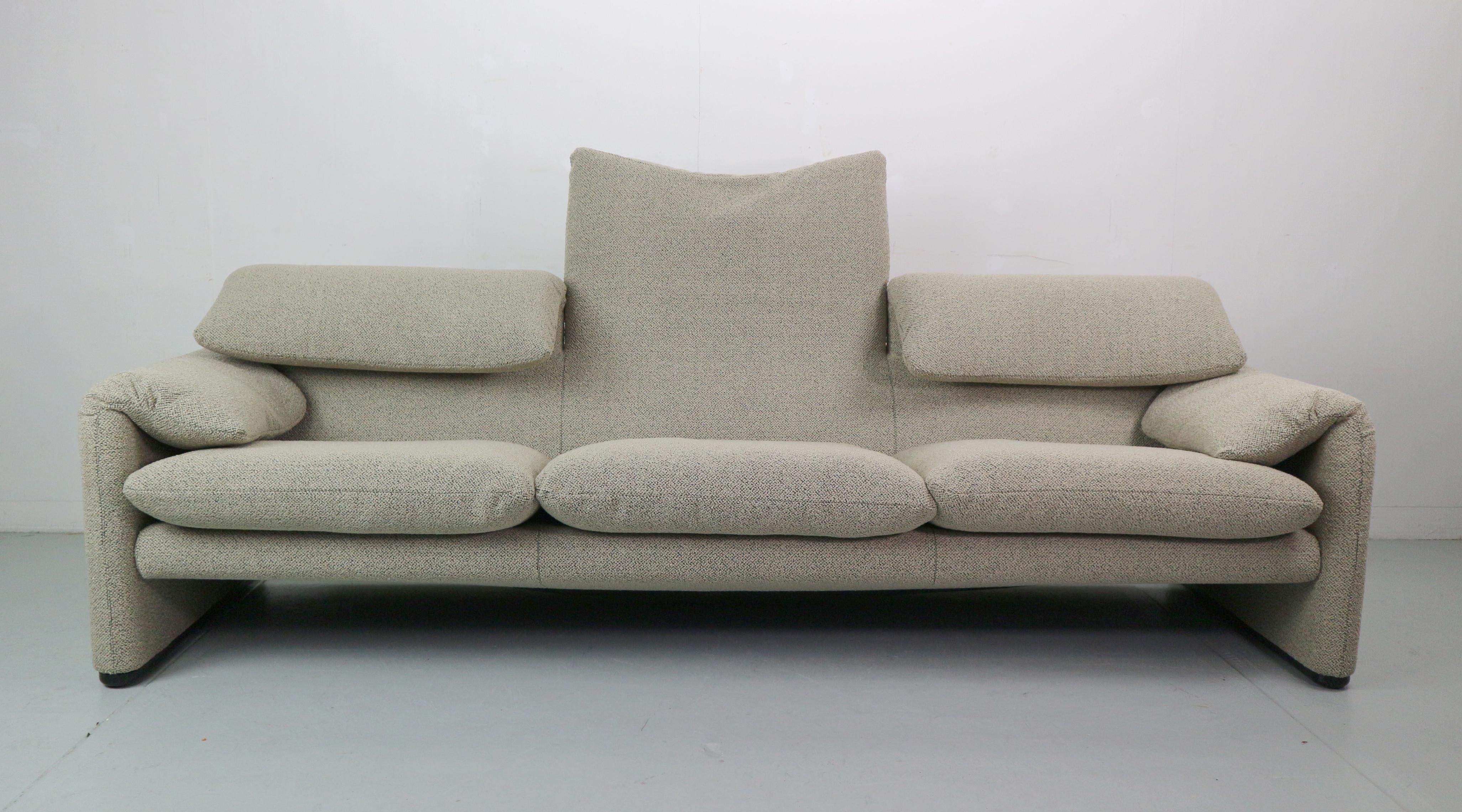 Vico Magistretti „Maralunga“ 3-Sitzer und Fußhocker neu gepolstert für Cassina im Angebot 5