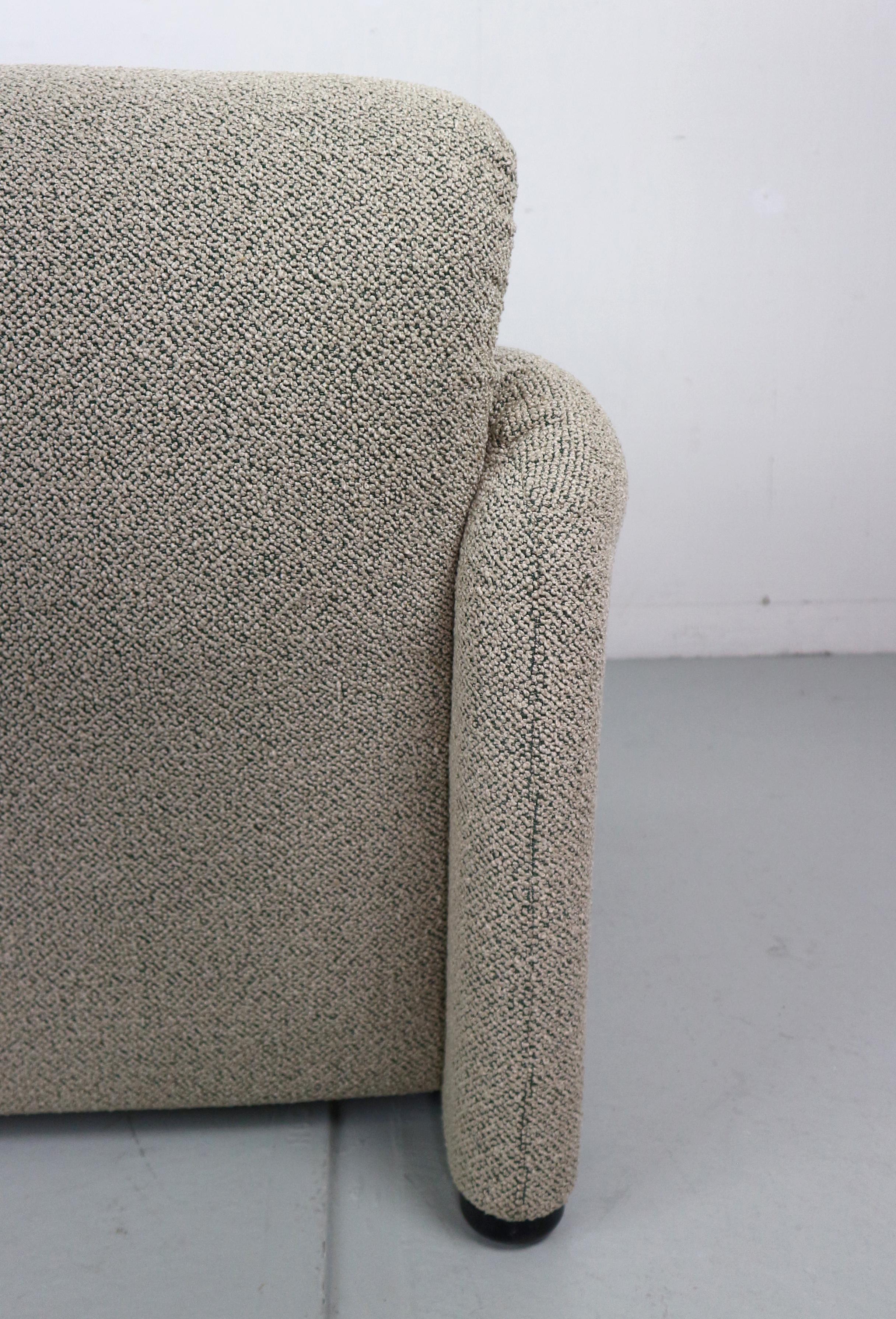 Vico Magistretti „Maralunga“ 3-Sitzer und Fußhocker neu gepolstert für Cassina im Angebot 7