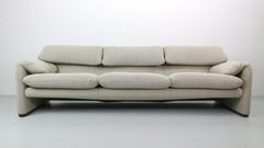 Vico Magistretti "Maralunga" 3-seater newly reupholstered sofa For Cassina