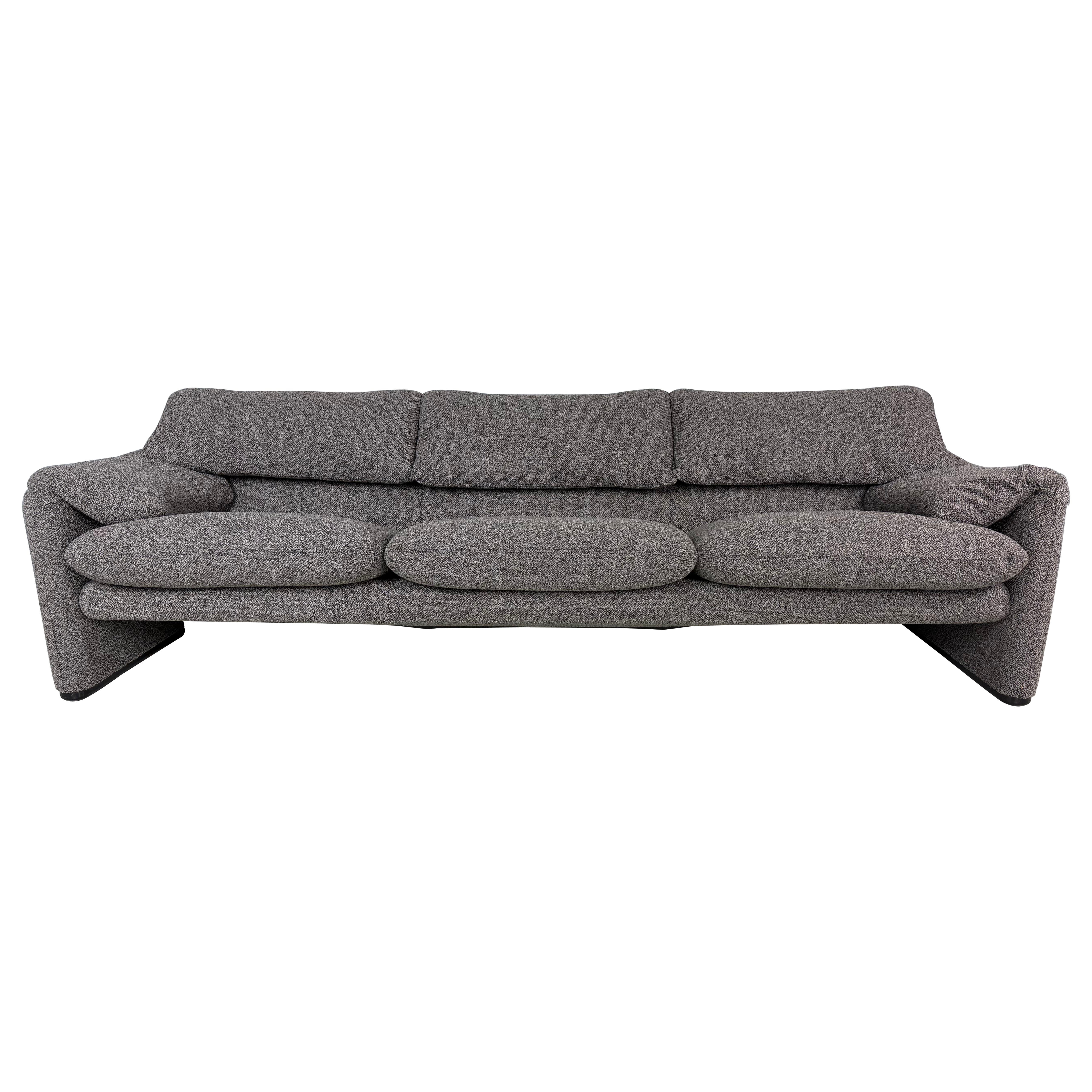 Vico Magistretti "Maralunga" 3-seater re-upholstered sofa For Cassina For Sale
