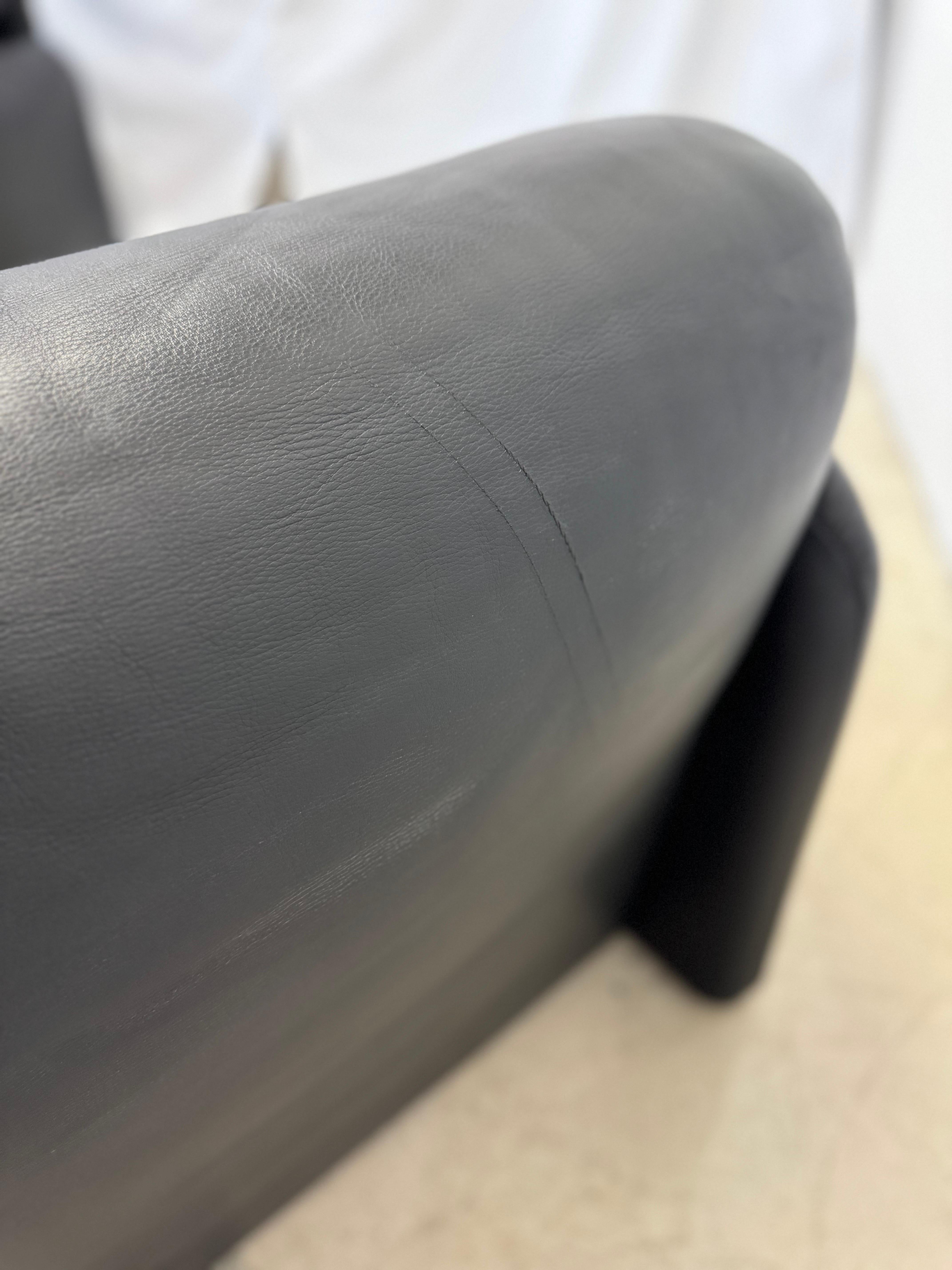 Vico Magistretti Maralunga Black Leather Lounge Chair for Cassina, 1980s For Sale 6