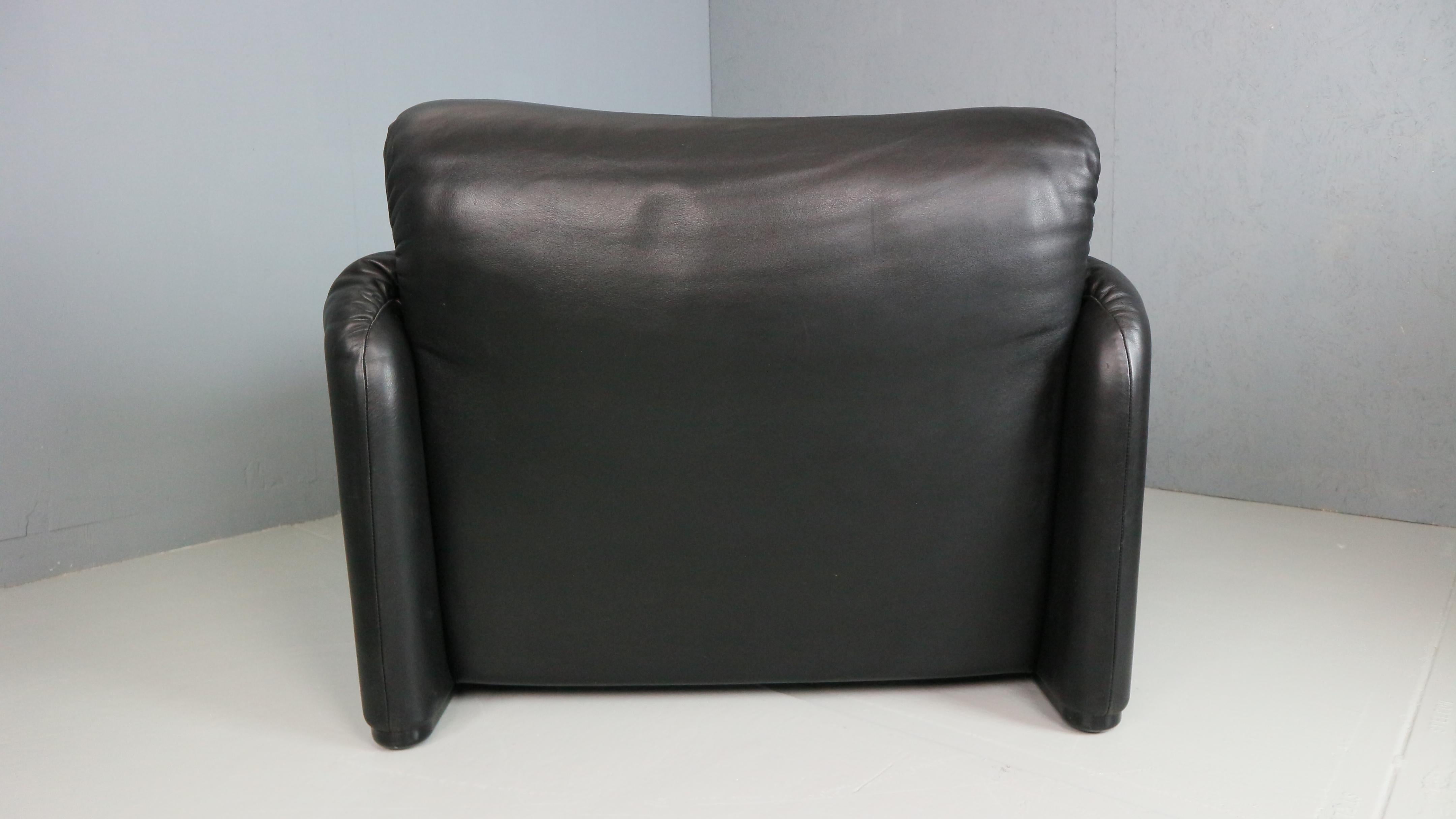 Vico Magistretti Maralunga Black Leather Lounge Chair for Cassina, 1980s For Sale 1