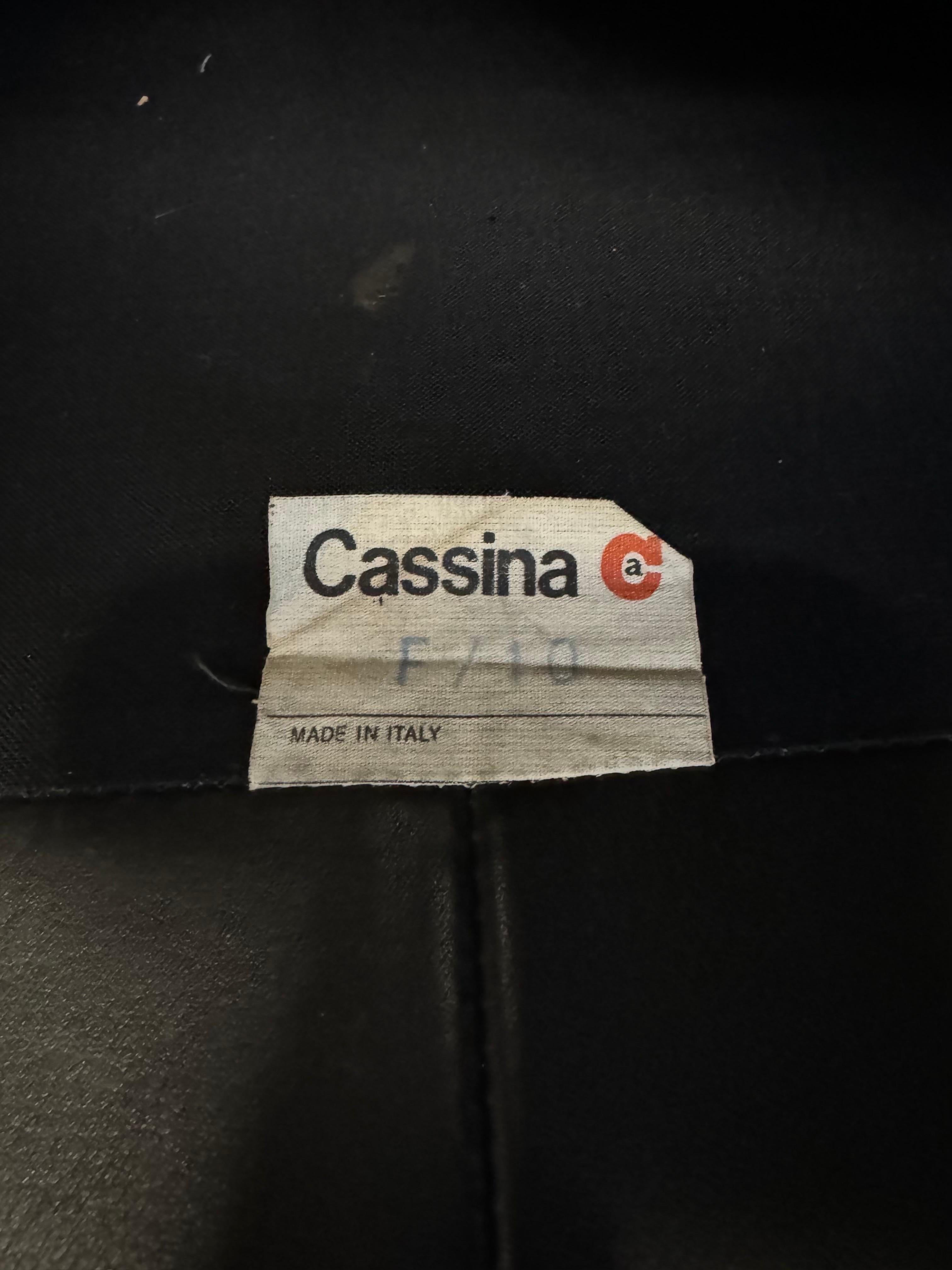 Vico Magistretti Maralunga Black Leather Loveseat for Cassina, 1980s 7