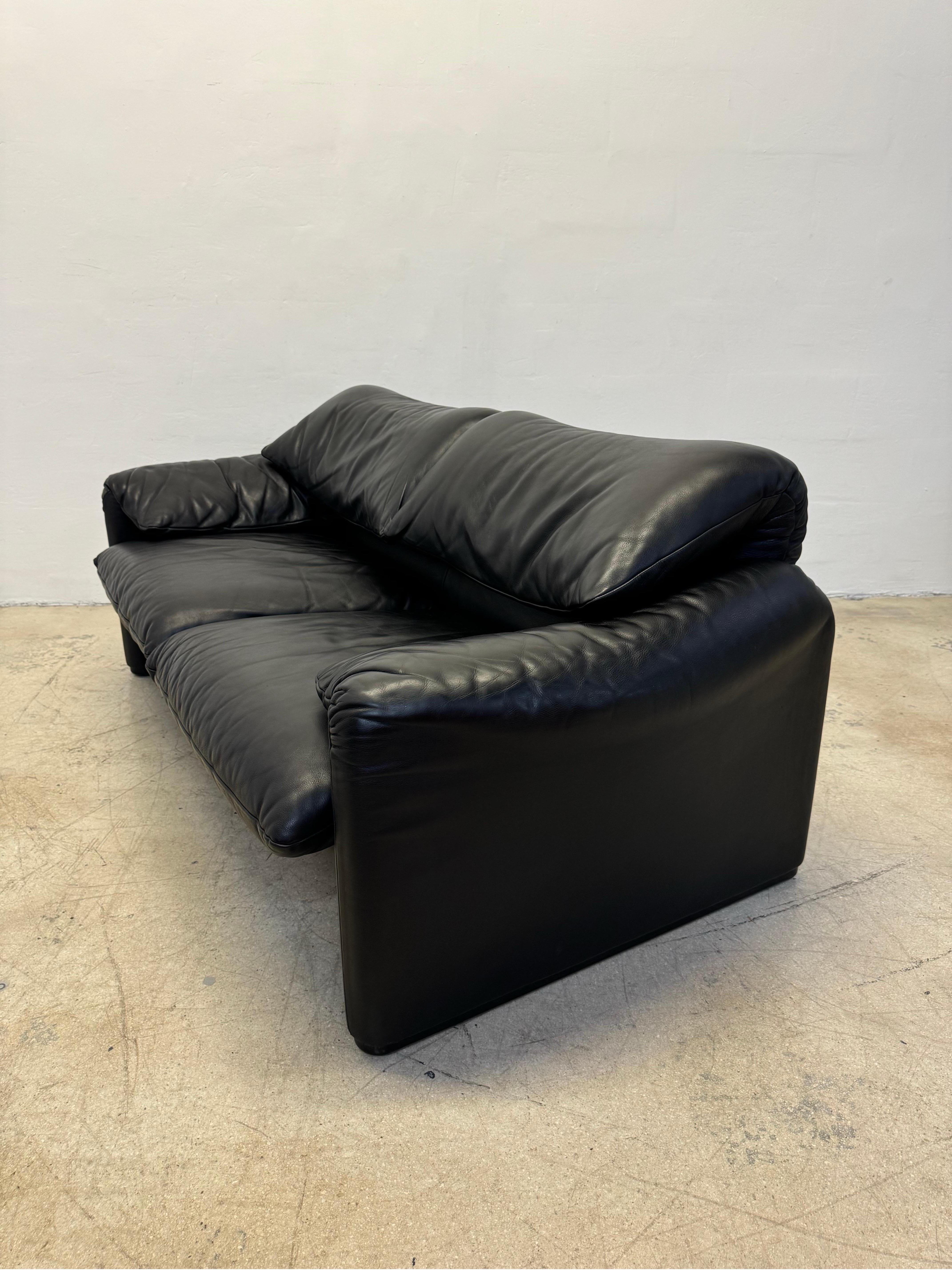 Steel Vico Magistretti Maralunga Black Leather Loveseat for Cassina, 1980s
