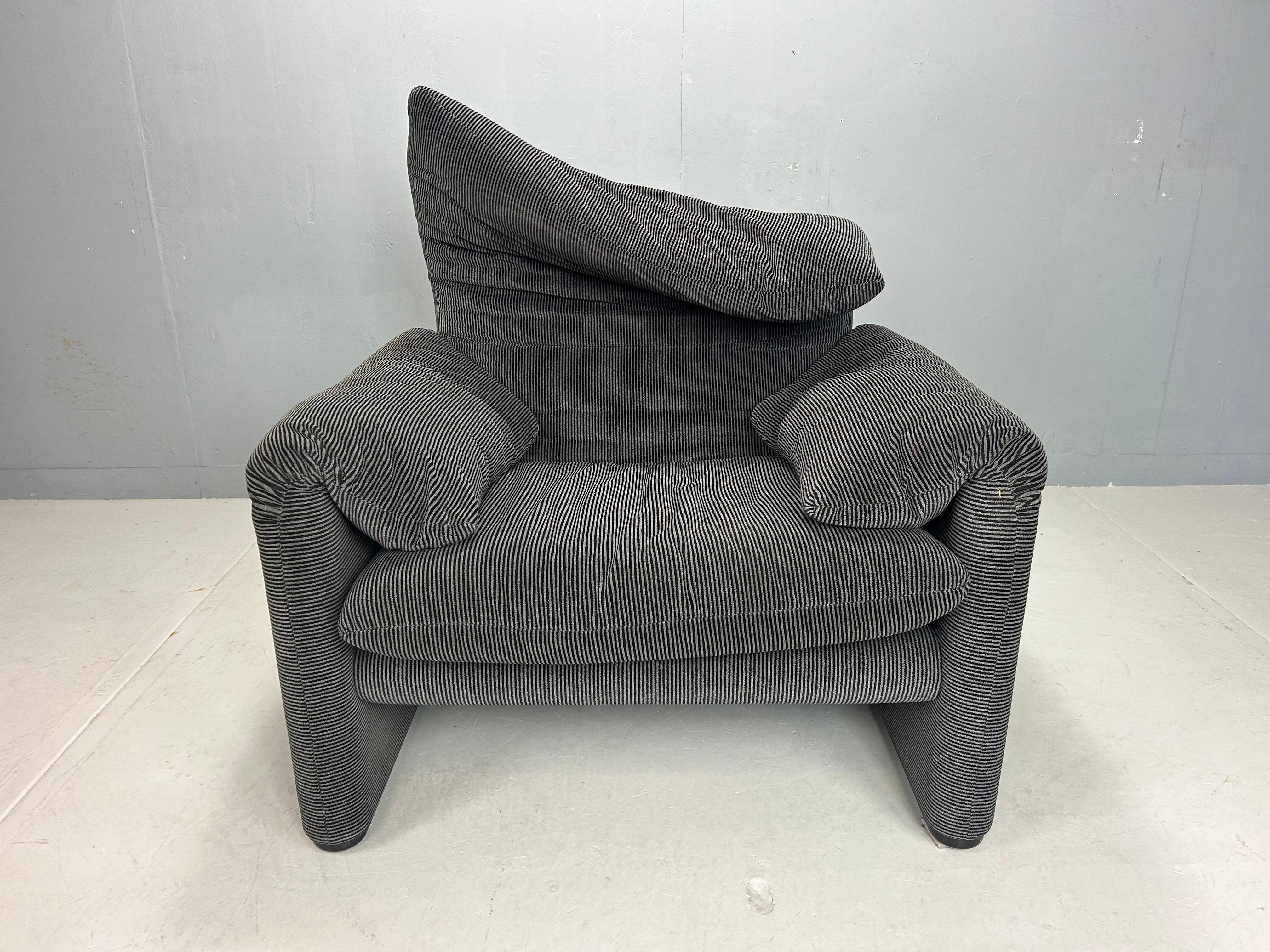italien Vico Magistretti Chaise longue en tissu original noir Maralunga pour Cassina, années 1980 en vente
