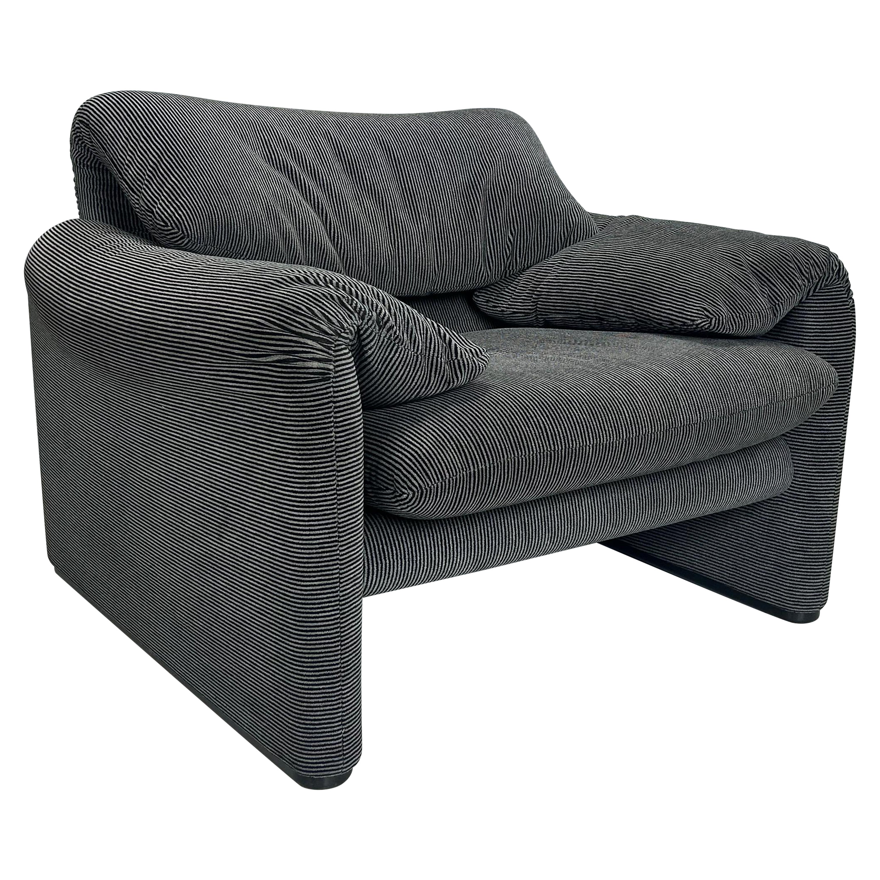 Vico Magistretti Chaise longue en tissu original noir Maralunga pour Cassina, années 1980 en vente
