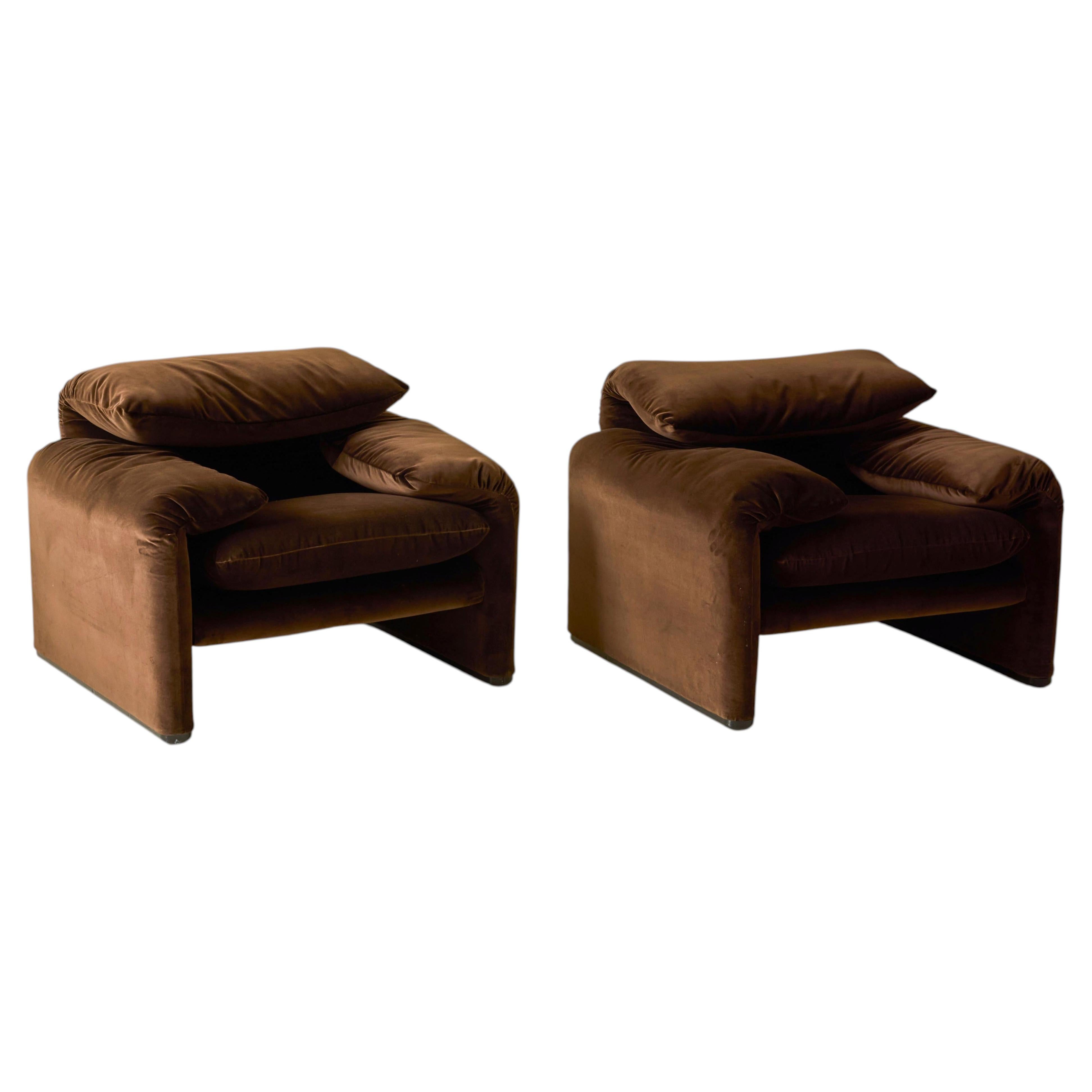 Vico Magistretti "Maralunga" Chair in New Velvet, Cassina, 1970s