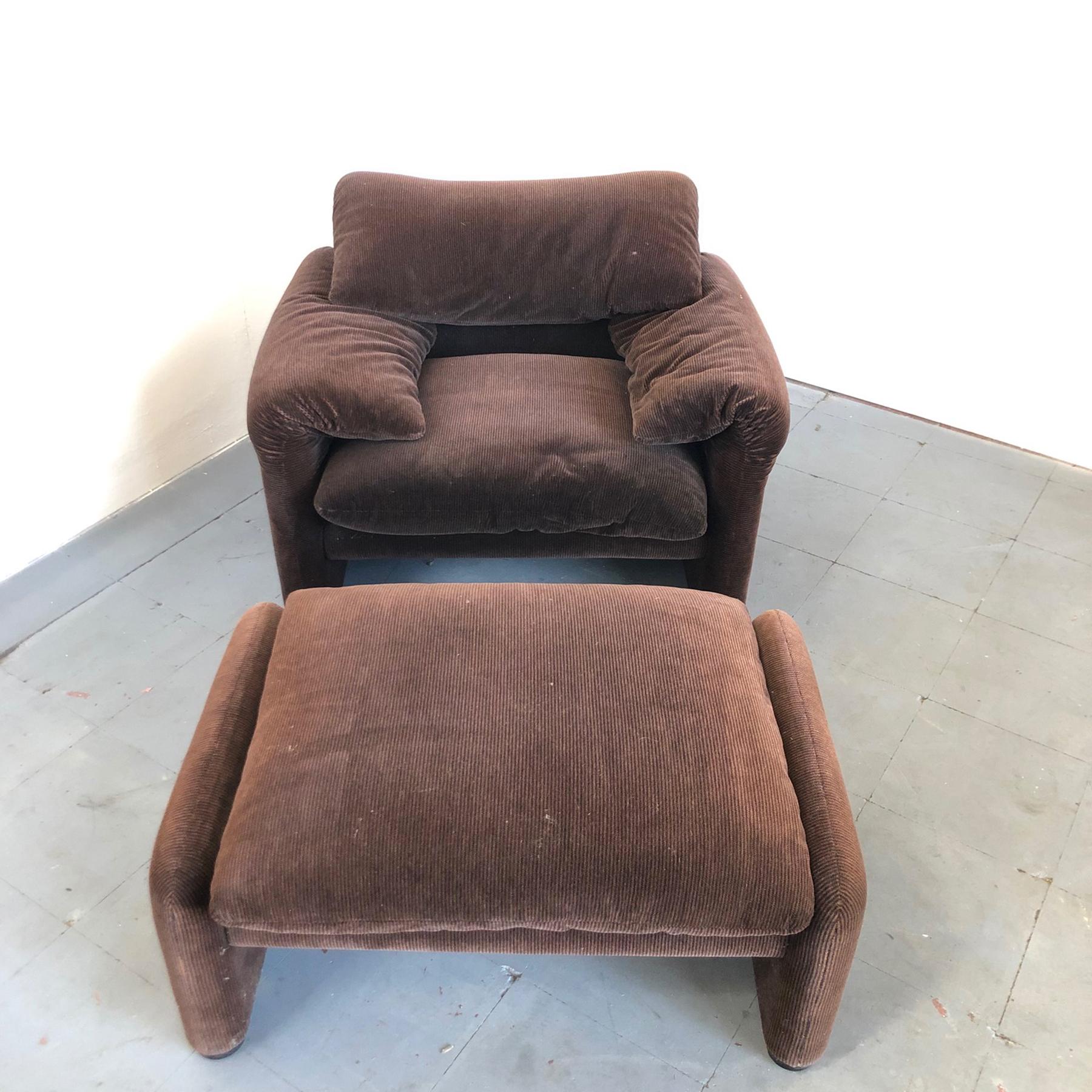 Vico Magistretti Maralunga Italian Midcentury Armchair from the Seventies In Good Condition In bari, IT