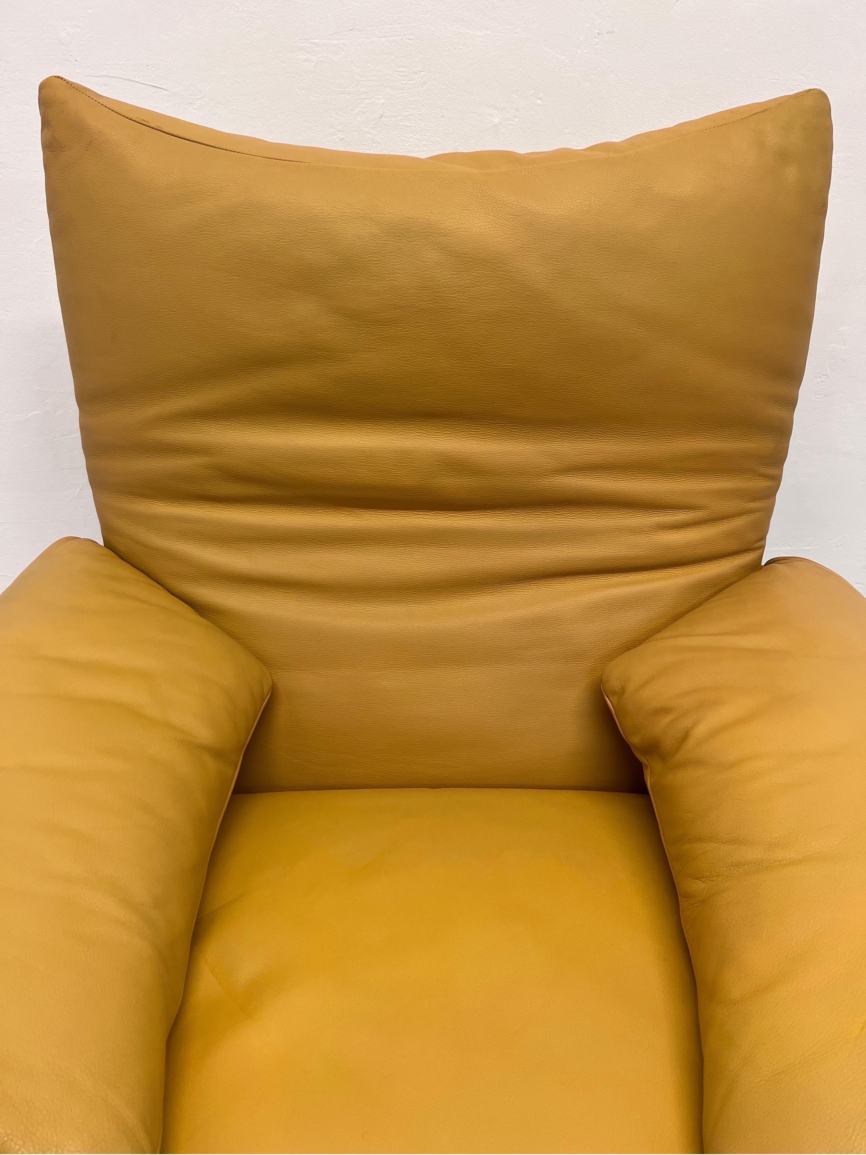 Vico Magistretti Maralunga Leather Lounge Chair for Cassina, 1980s 1