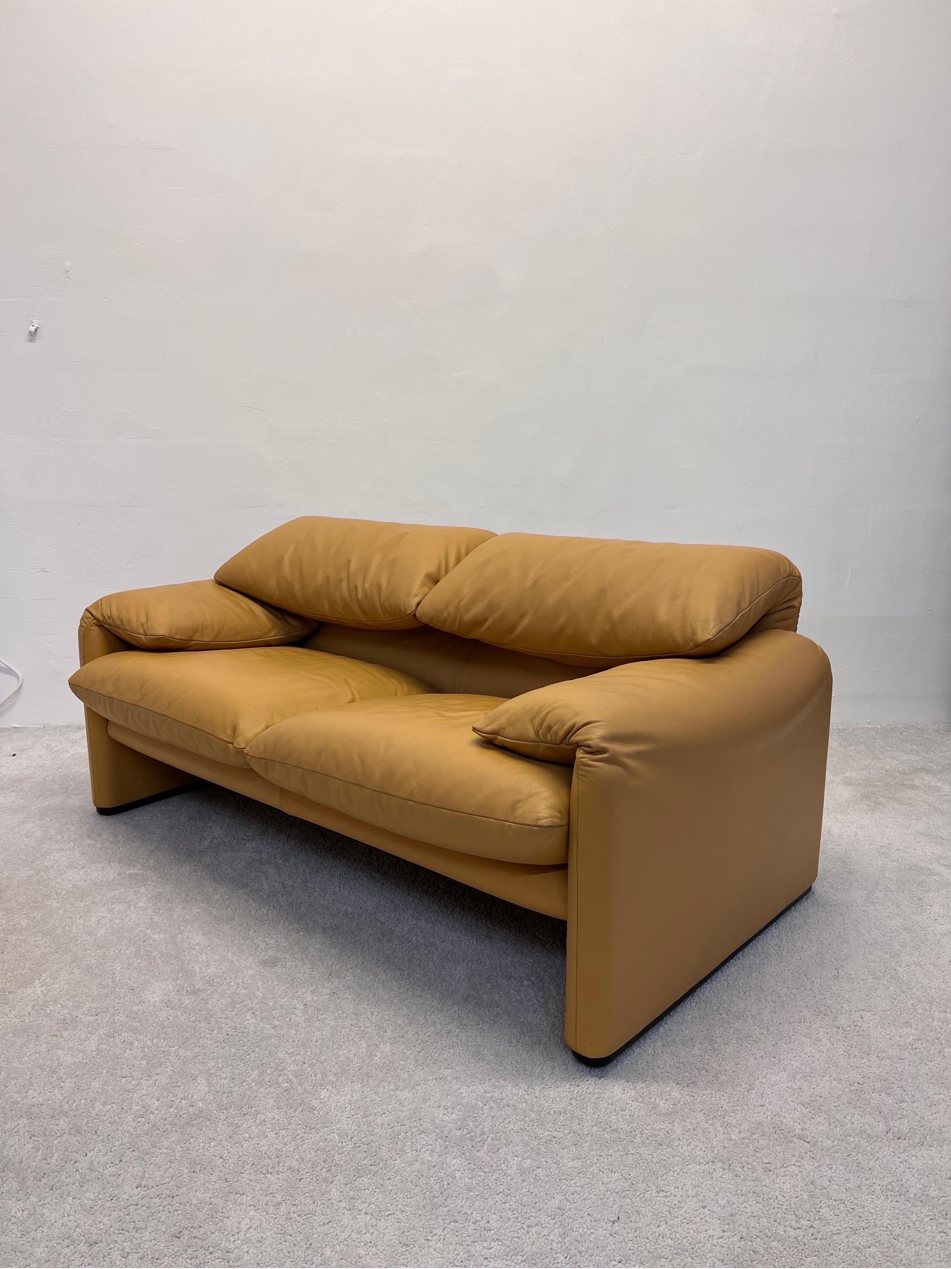 Steel Vico Magistretti Maralunga Leather Loveseat for Cassina, 1980s