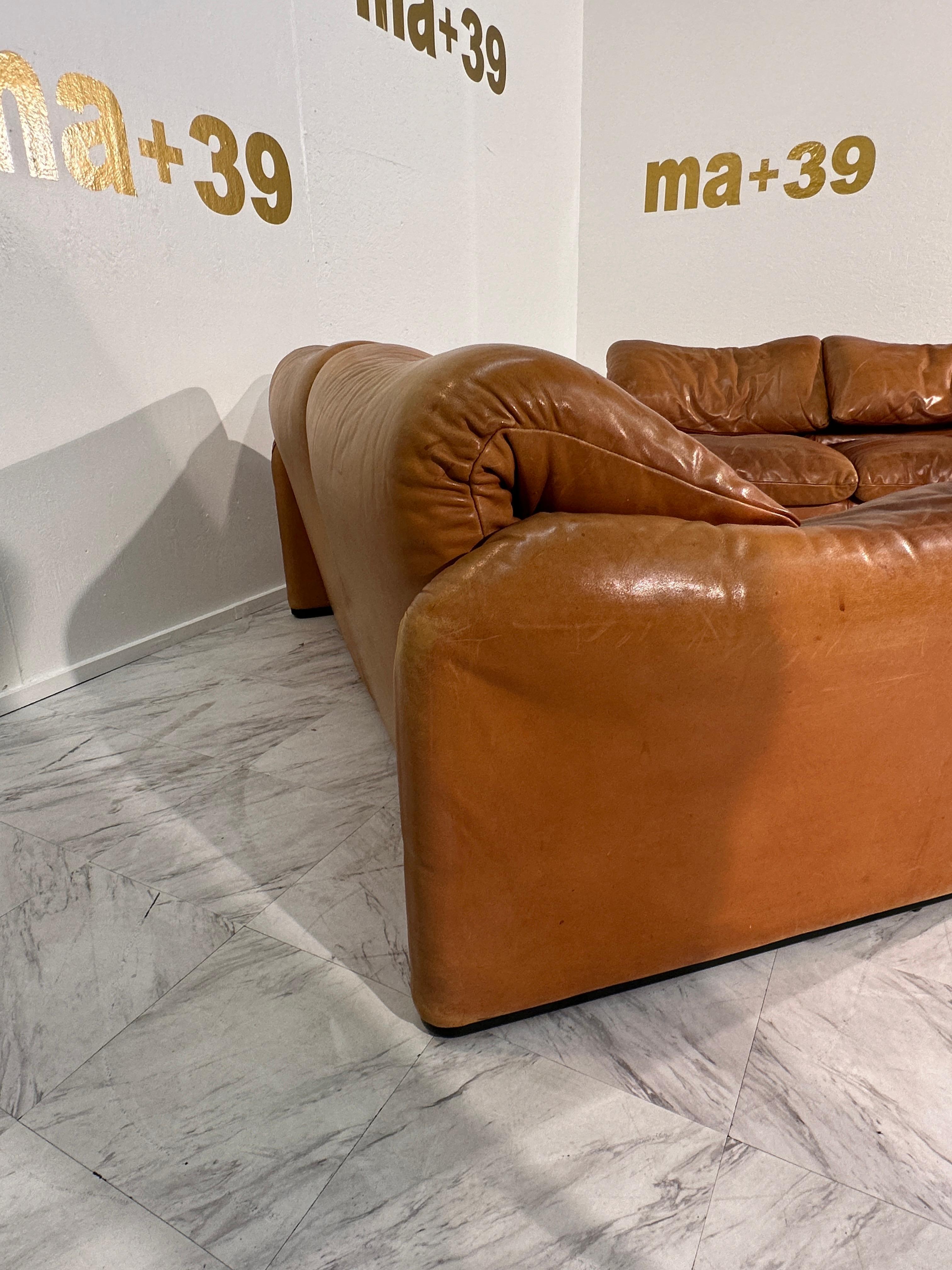 Mid-Century Modern Vico Magistretti Maralunga Leather Sofa by Cassina 1975 For Sale
