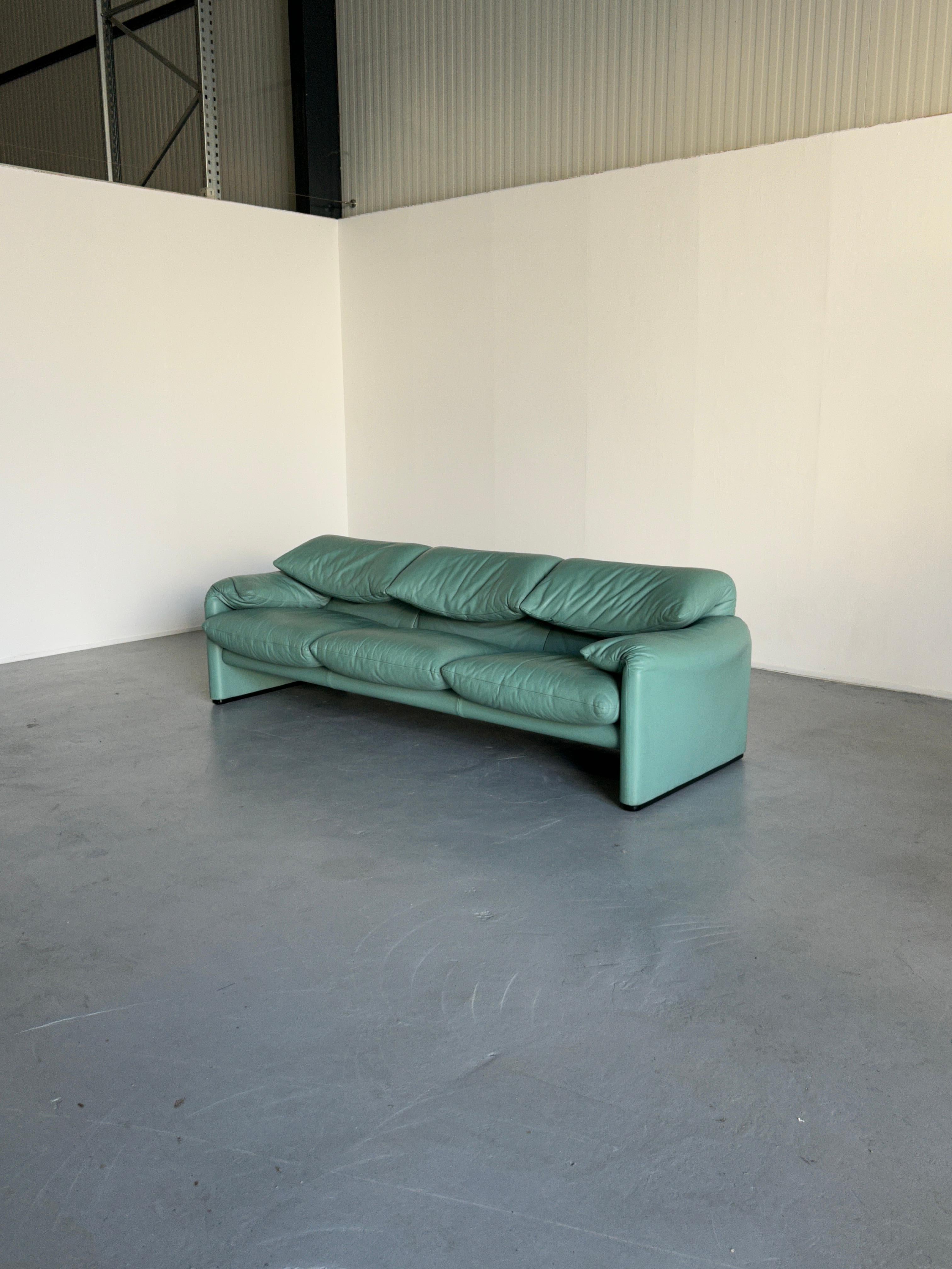 sofa mint green