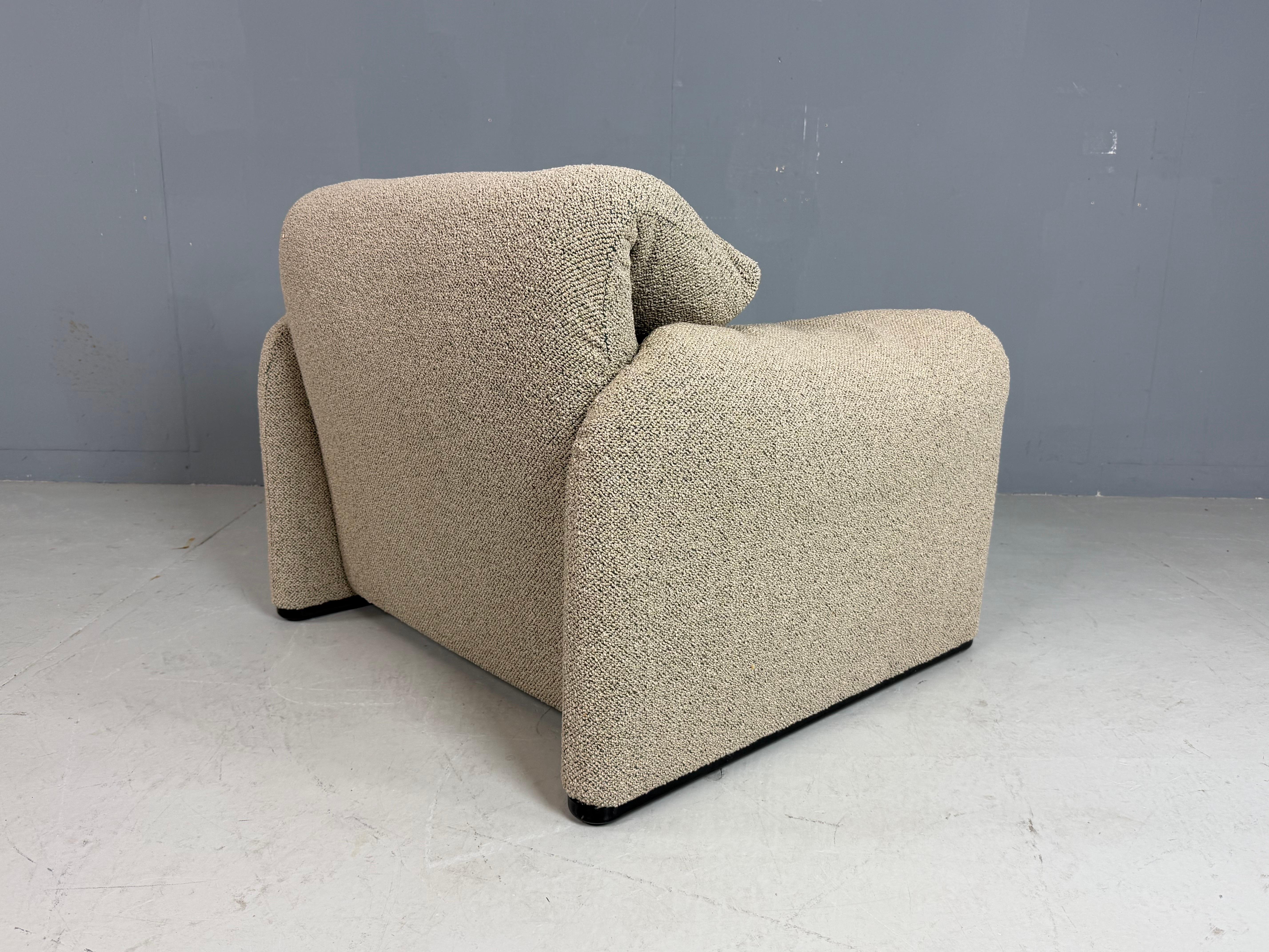 Silla de salón Vico Magistretti Maralunga retapizada para Cassina, años 80 Moderno de mediados de siglo en venta