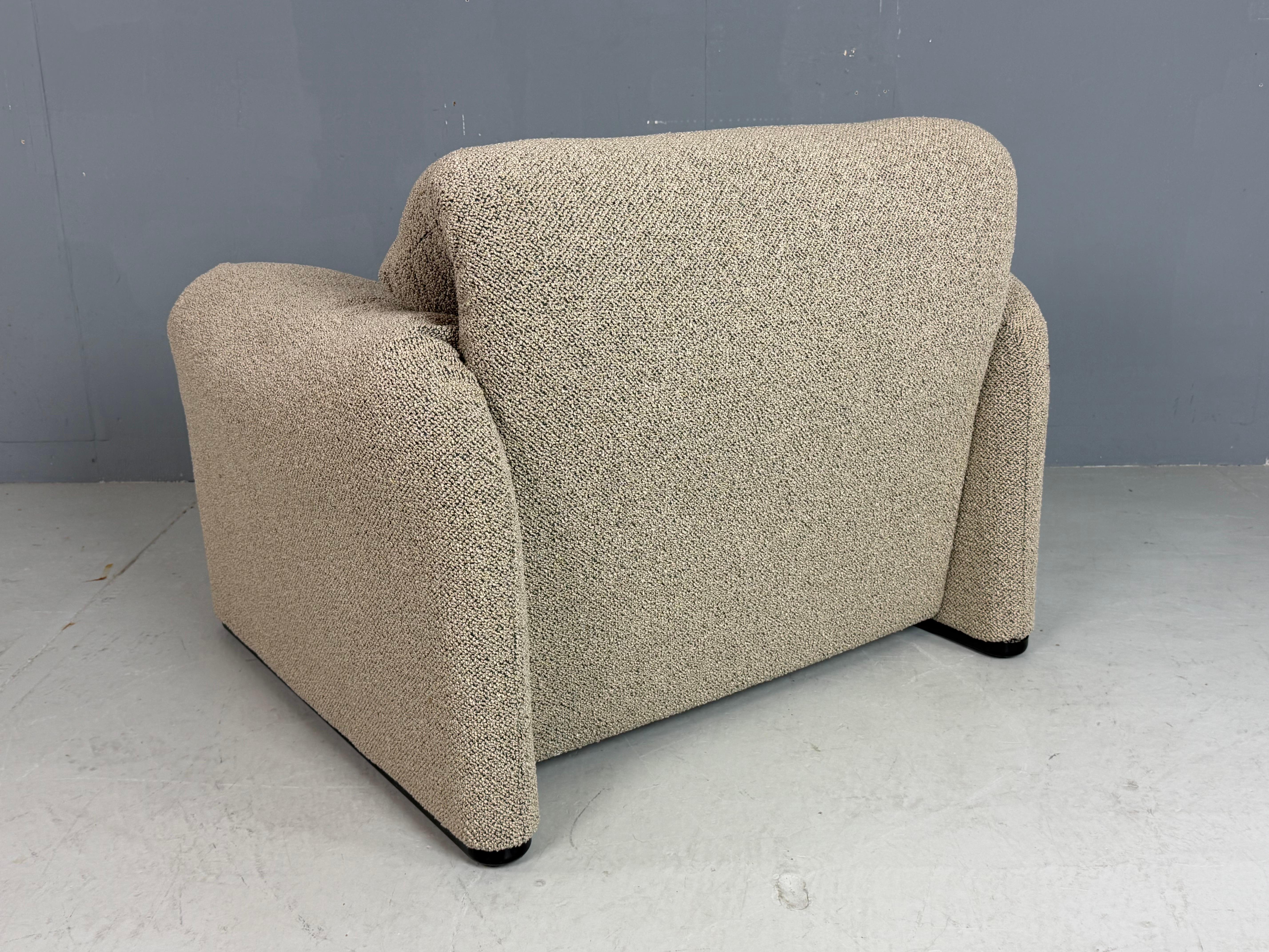 Silla de salón Vico Magistretti Maralunga retapizada para Cassina, años 80 Italiano en venta