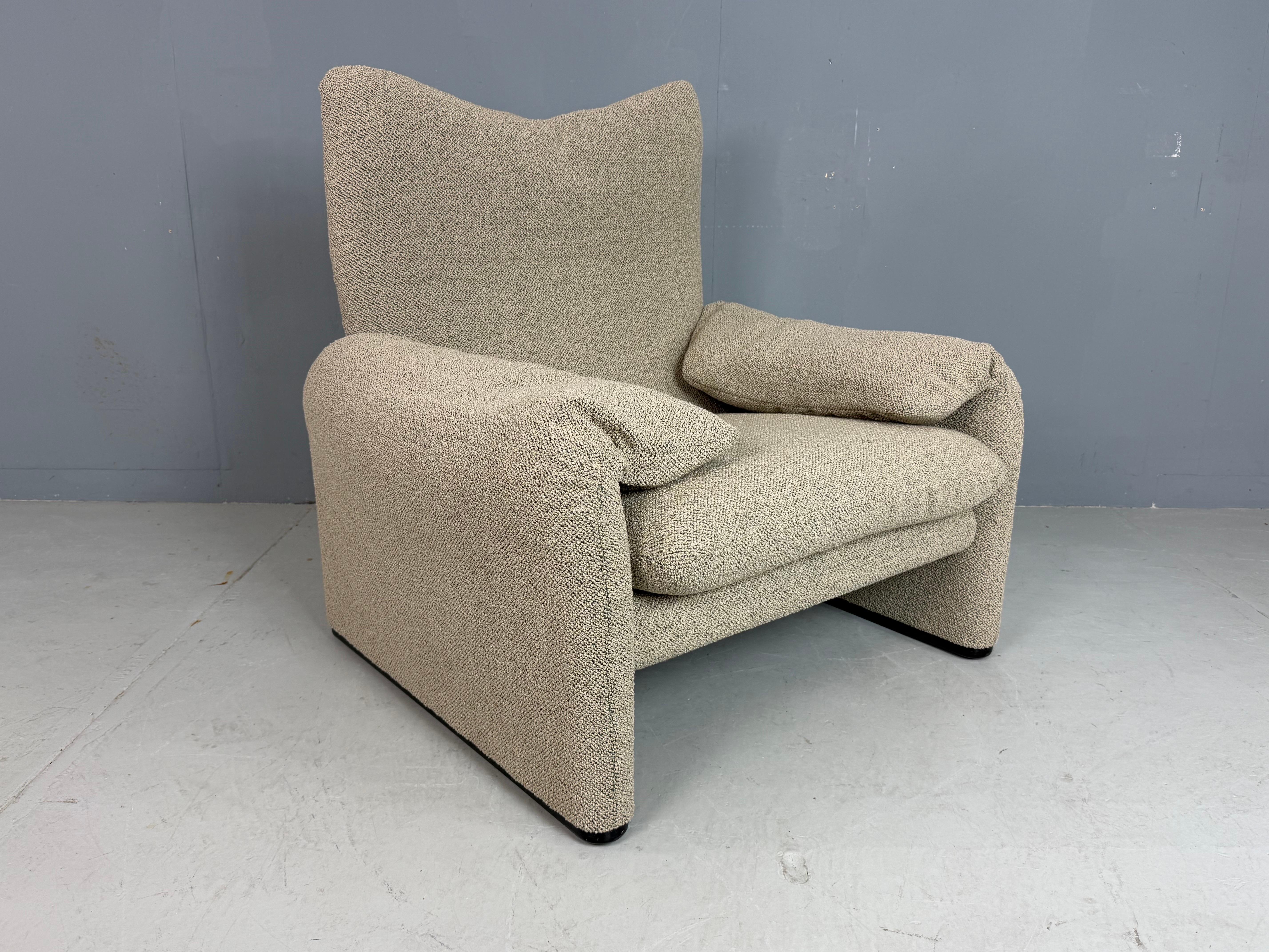 Silla de salón Vico Magistretti Maralunga retapizada para Cassina, años 80 en venta 1