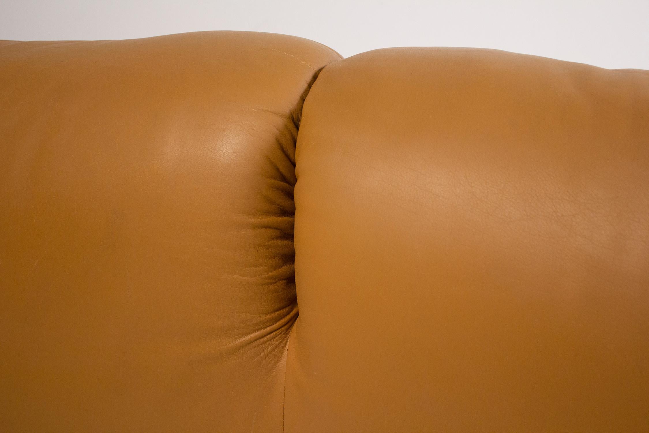 Vico Magistretti Maralunga Sofas for Cassina in Leather In Good Condition In Dallas, TX