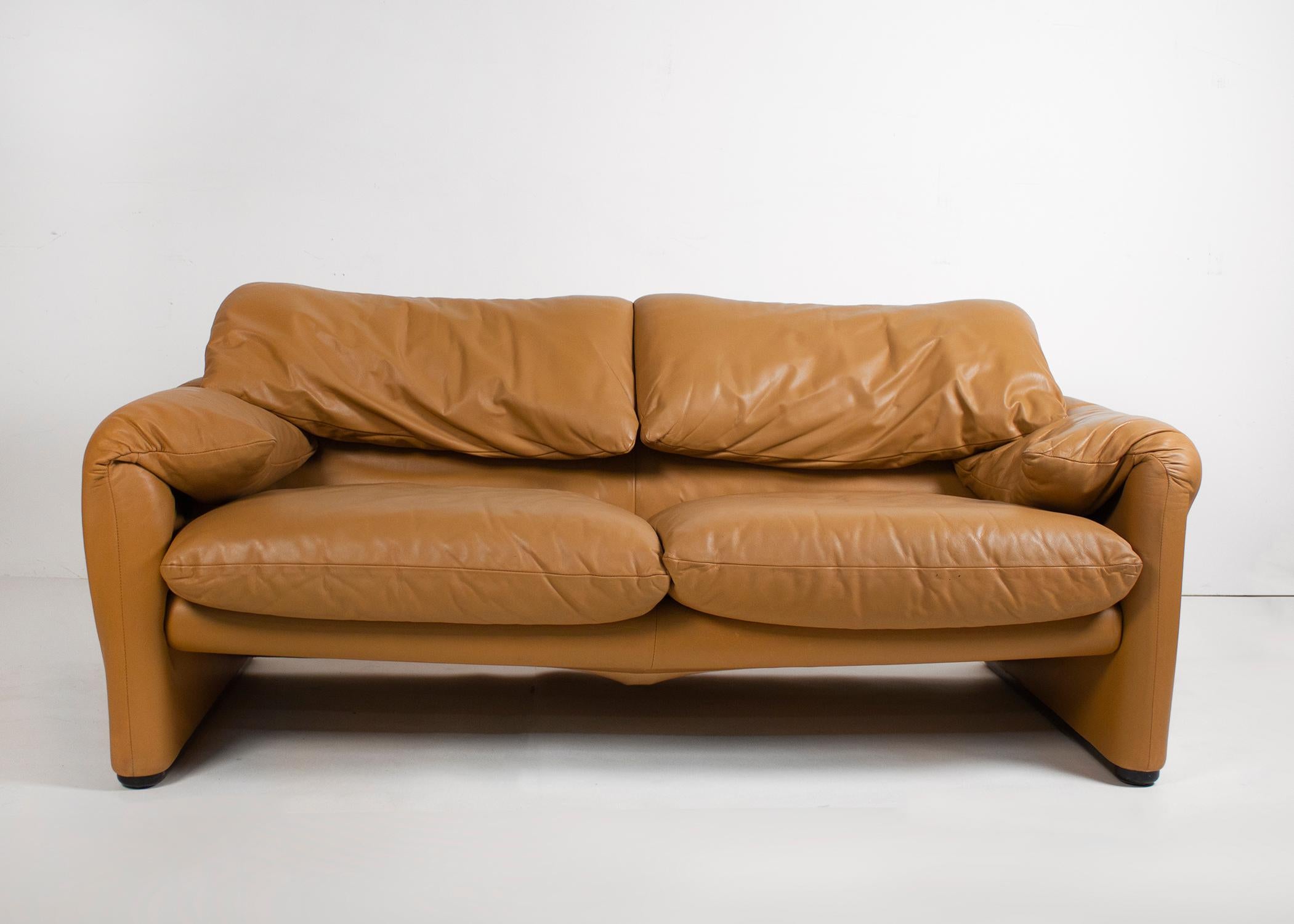 Vico Magistretti Maralunga Sofas for Cassina in Leather 2