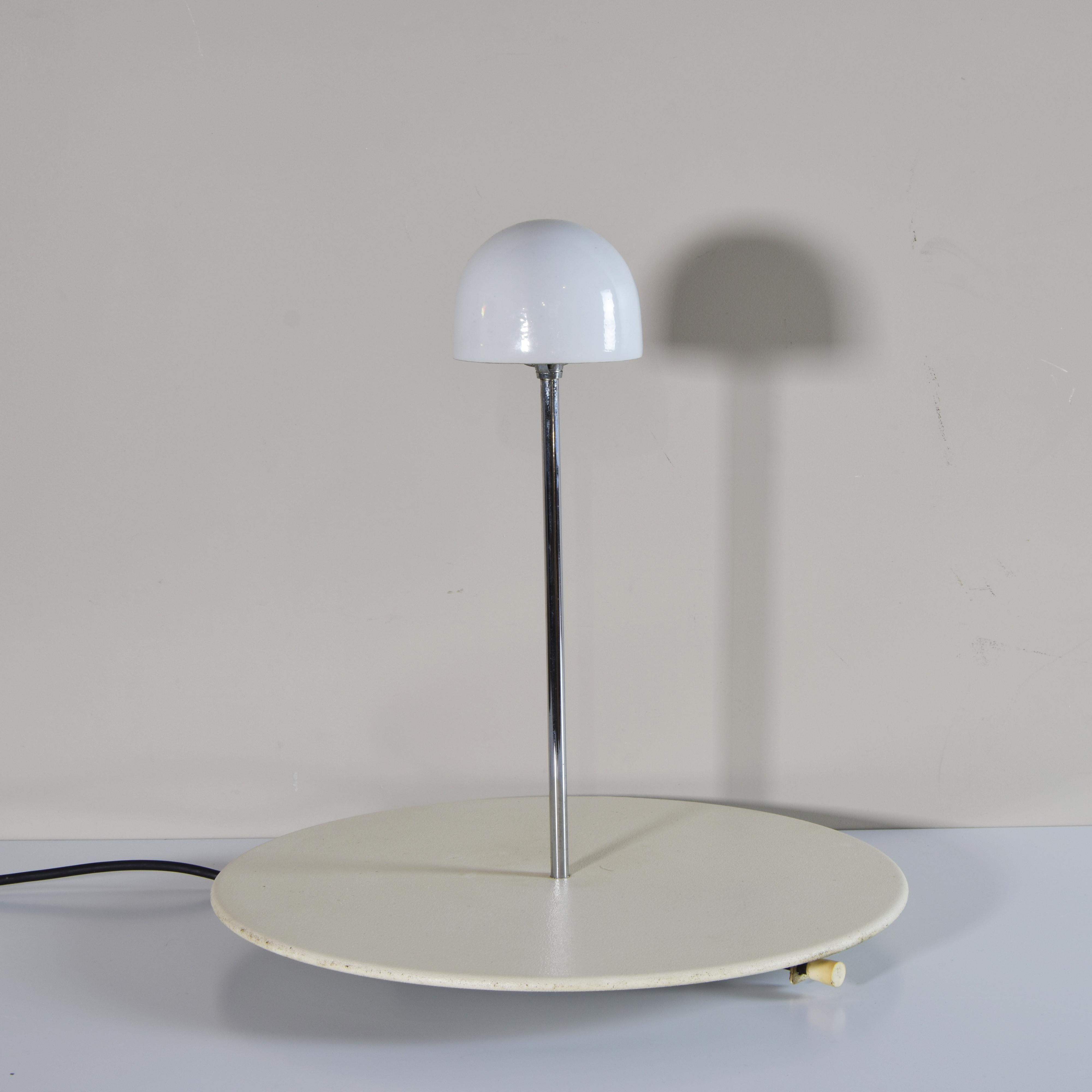 Mid-Century Modern Vico Magistretti Nemea table lamp 1970s For Sale