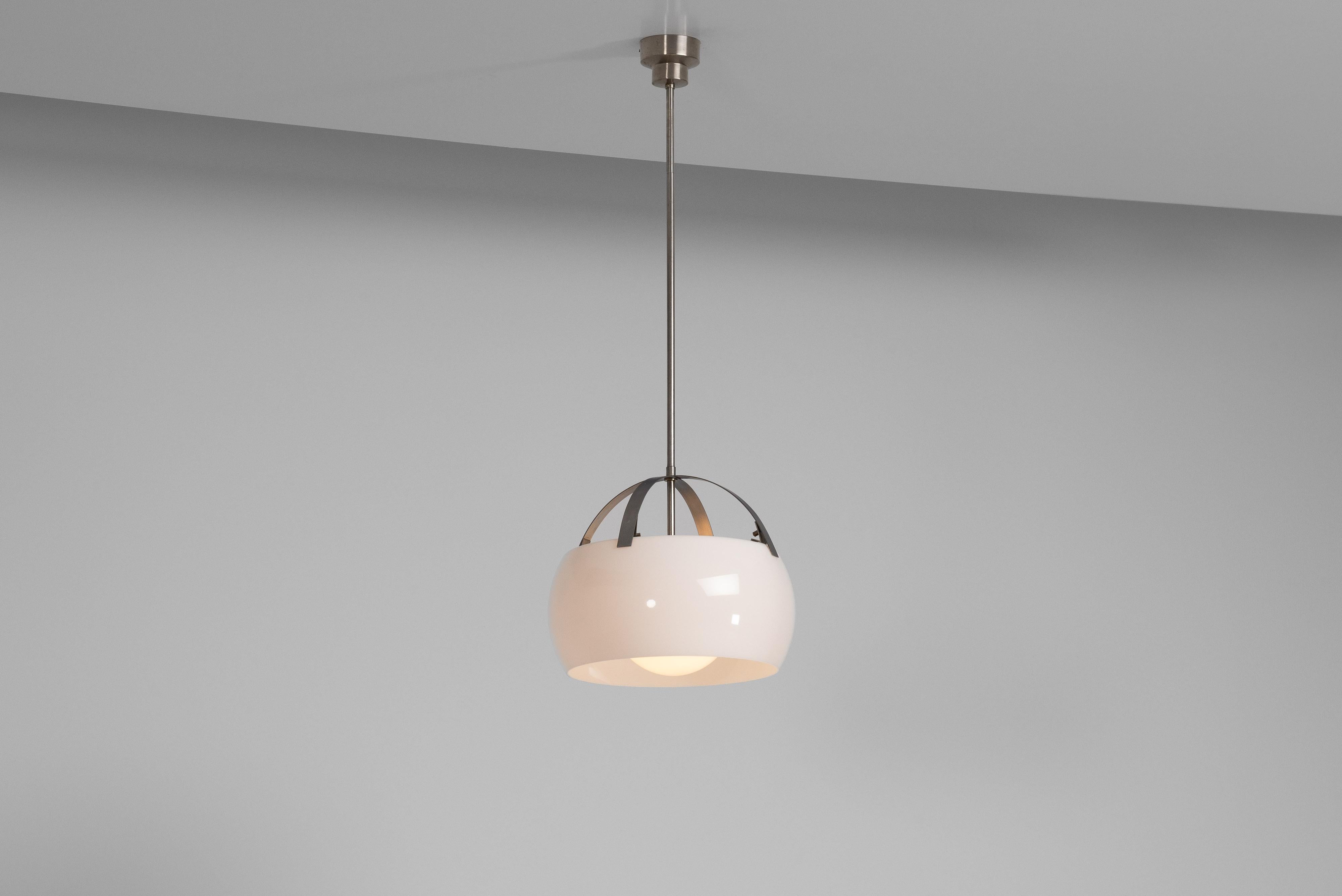 Vico Magistretti Lámparas Omega de Artemide Italia 1967 en venta 2