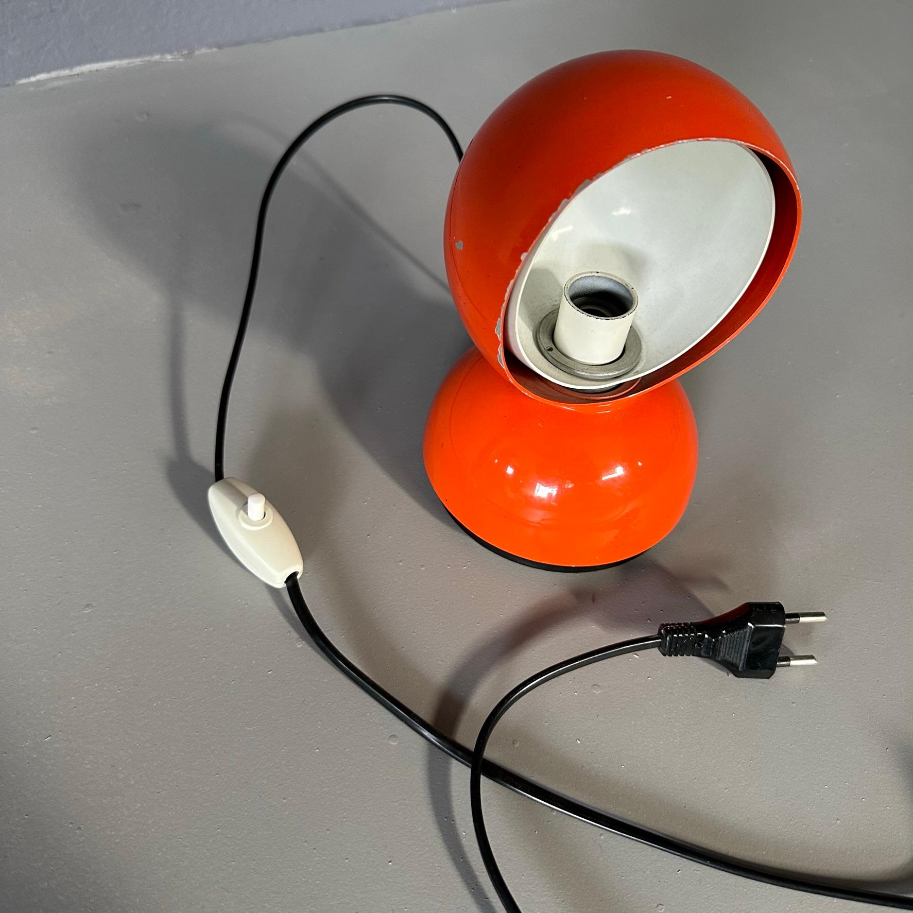 Vico Magistretti orange Eclisse Table Lamp, first edition for Artemide 1967 4