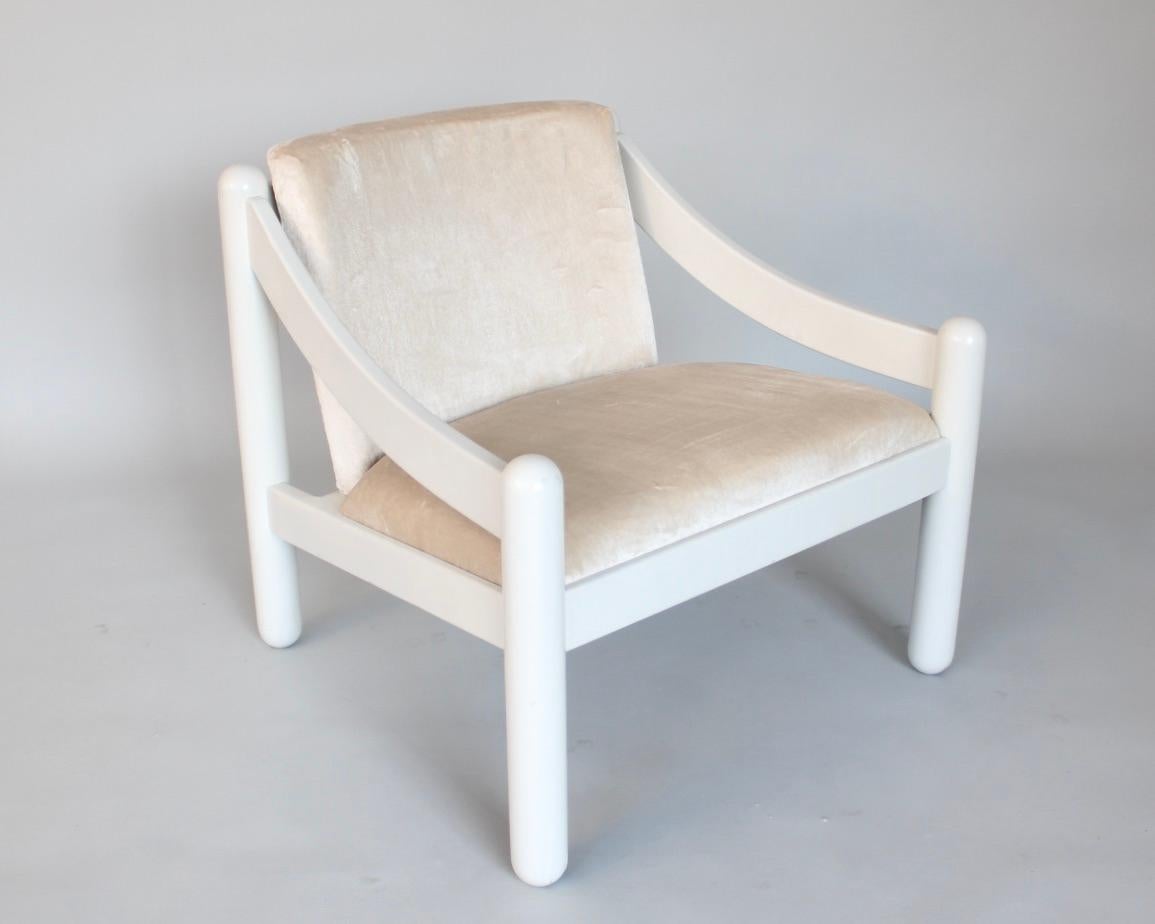 Mid-20th Century Vico Magistretti Pair of Carimate Lounge Chairs for Cassina  For Sale