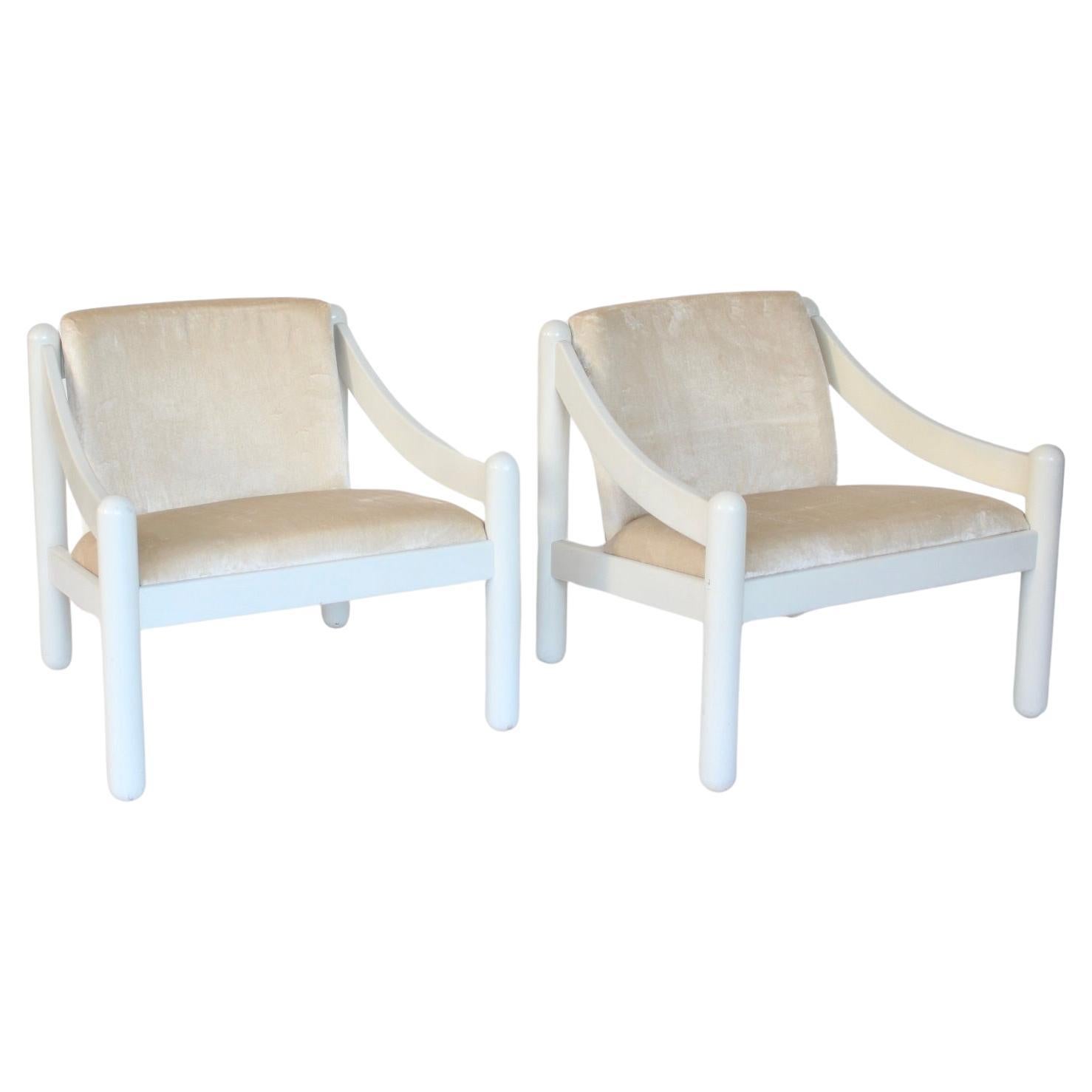 Vico Magistretti Pair of Carimate Lounge Chairs for Cassina  For Sale
