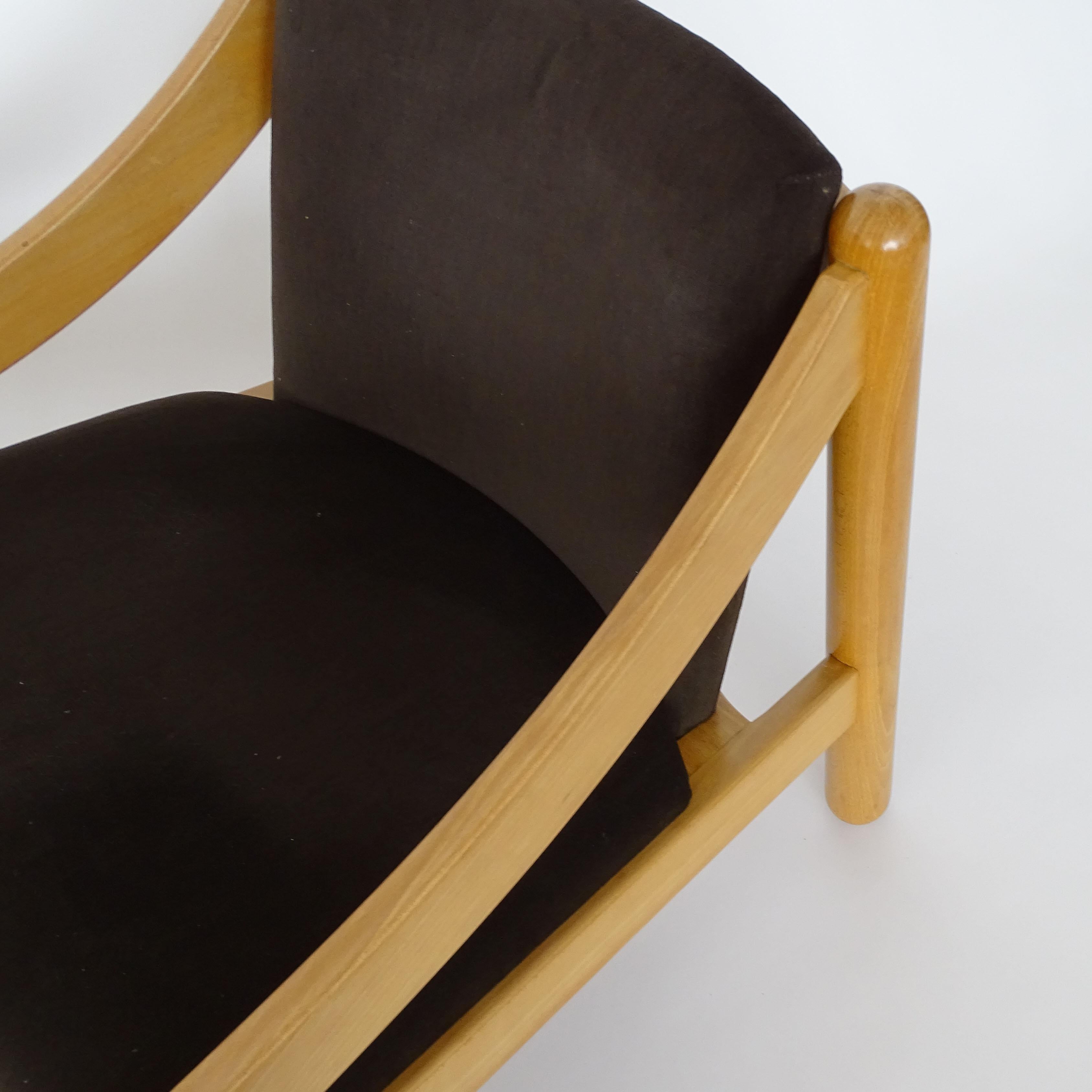 Vico Magistretti pair of Carimate lounge chairs for Cassina, Italy 1960s In Good Condition For Sale In Milan, IT