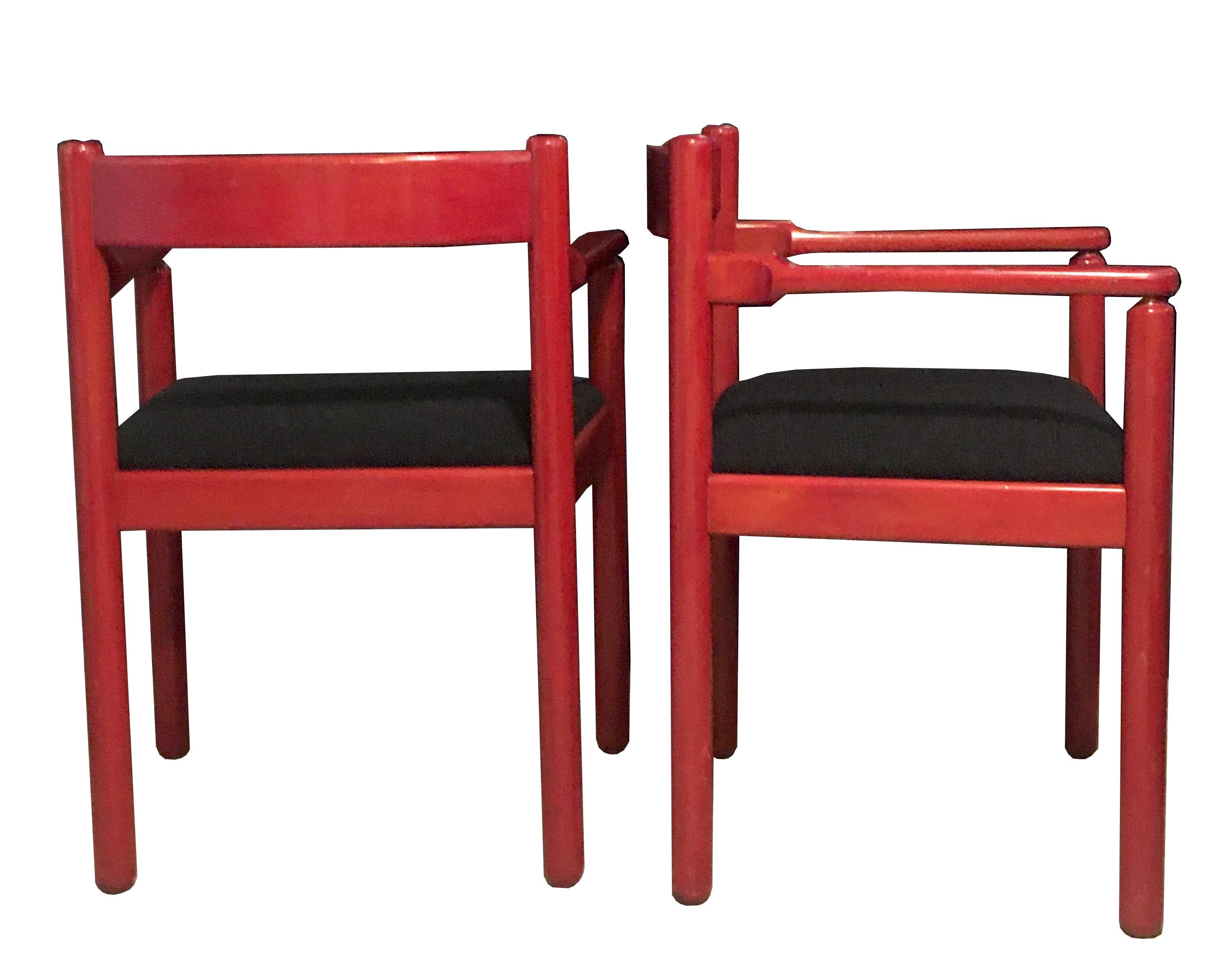 Mid-Century Modern Vico Magistretti Paire de chaises de salle à manger pour Cassina en vente